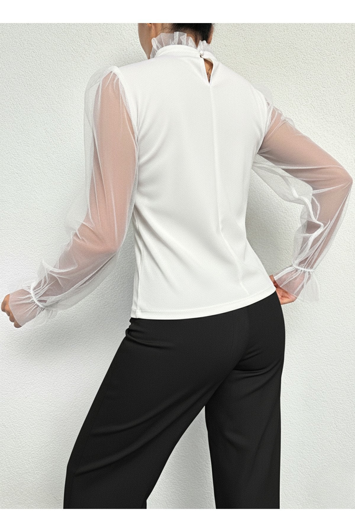 KADIN YAKASI FIRFIRLI KOLU TÜL ESNEK ÖRME KUMAŞ BLUZ