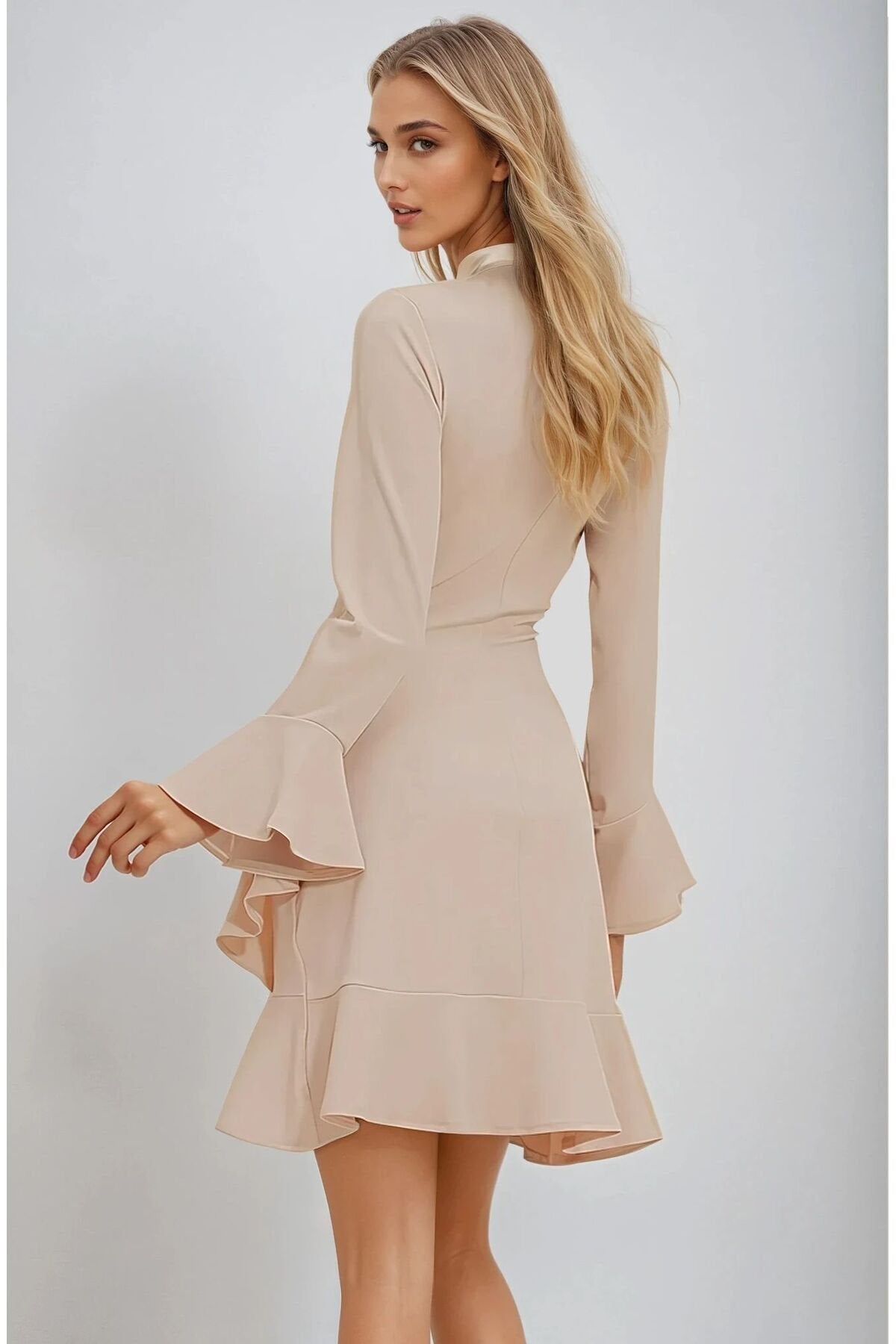 KADIN ETEĞİ VOLANLI YARIM BALIKÇI YAKA İSPANYOL KOL ESNEK KUMAŞ ELBİSE