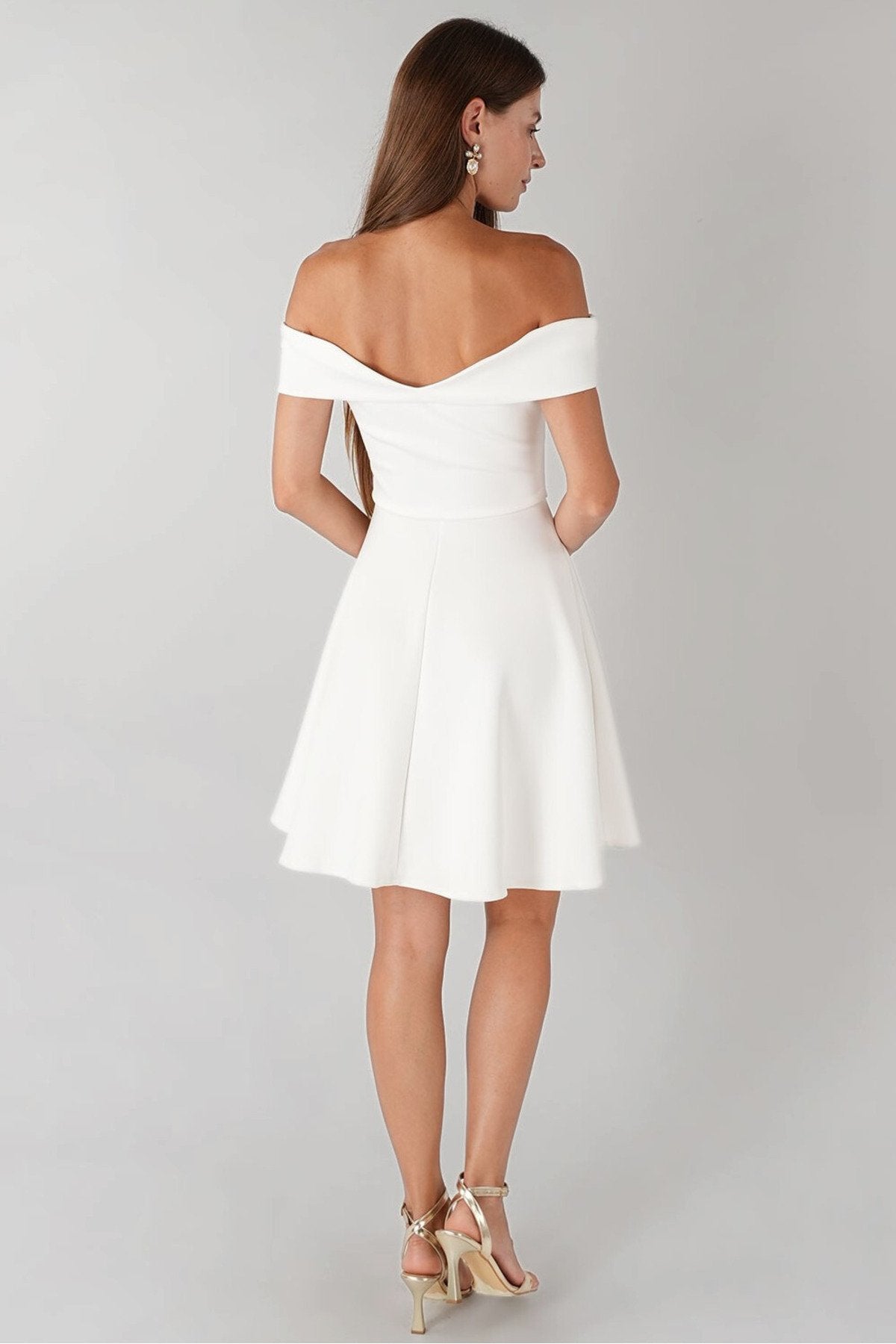 Kadın Öpücük Yaka Likralı Scuba Kumaş Kloş Kesim Nişan Düğün Davet Elbisesi