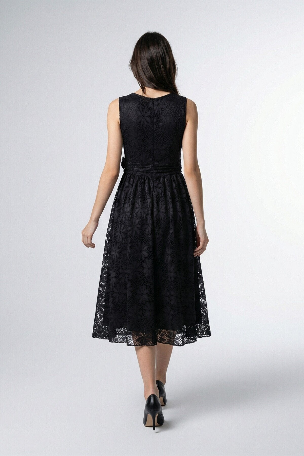 KADIN ETEĞİ KLOŞ MİDİ BOY FİYONK DETAYLI KOLSUZ DANTEL ABİYE DÜĞÜN DAVET SÖZ NİŞAN ELBİSESİ