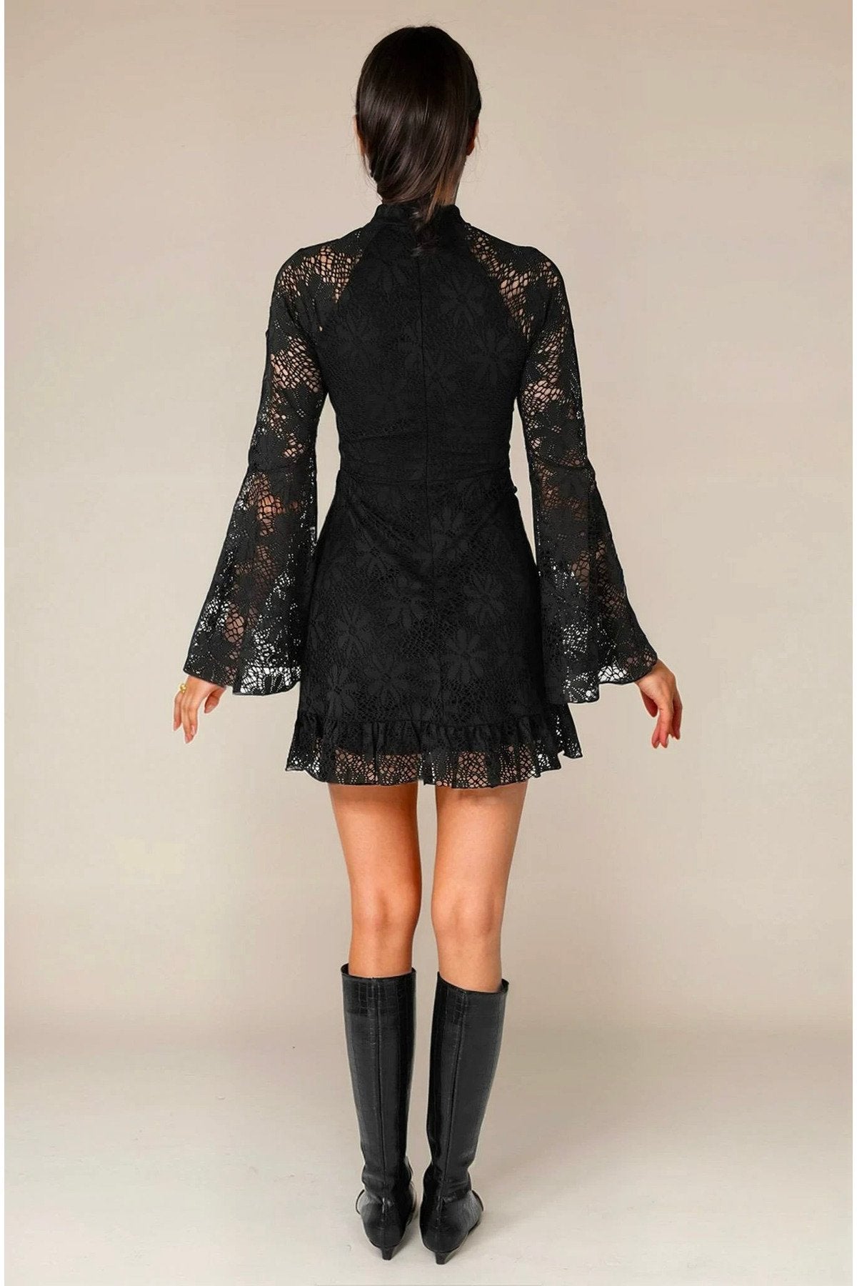 KADIN İSPANYOL KOL YARIM BALIKÇI YAKA ASTARLI MİNİ BOY DANTEL ELBİSE