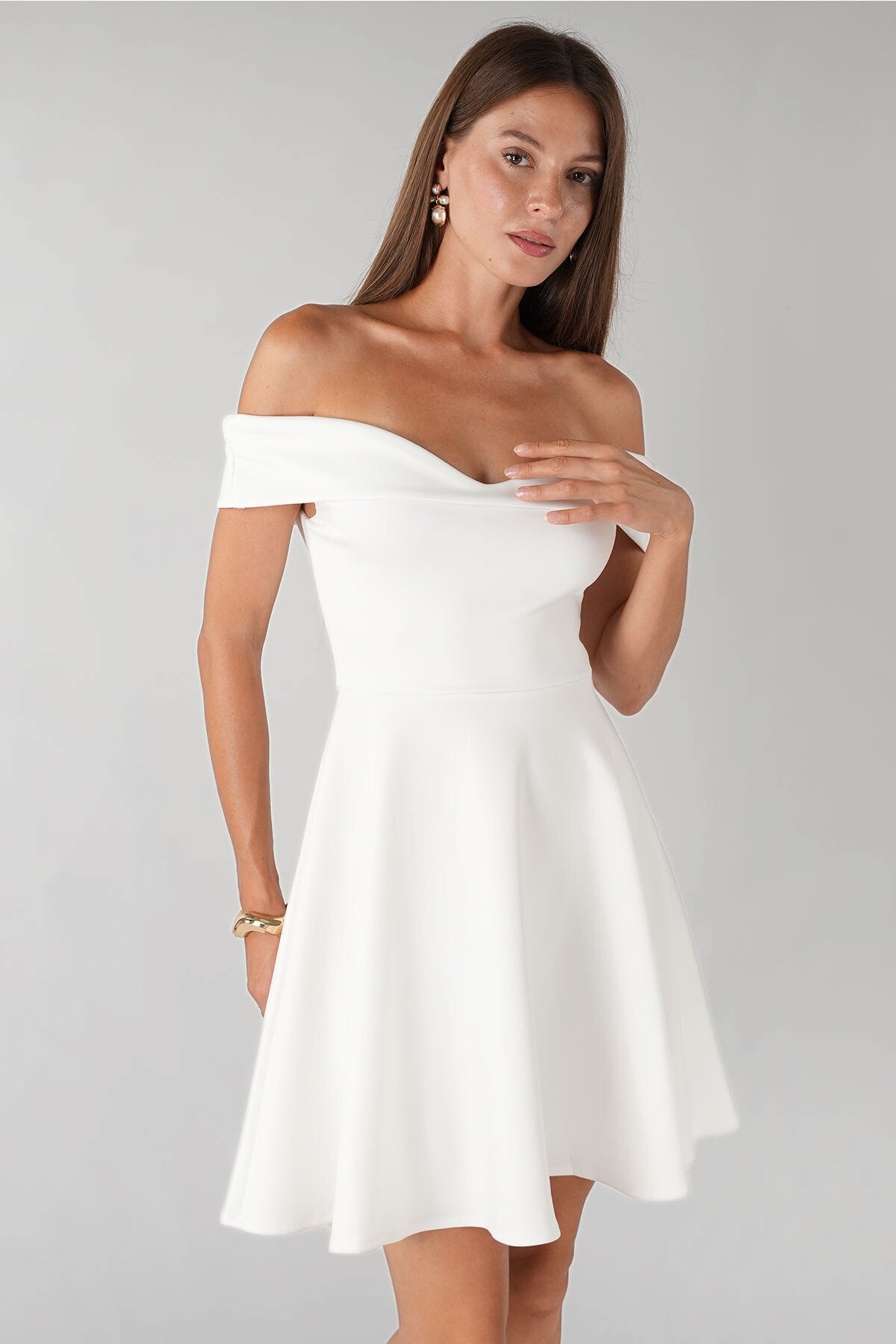 Kadın Öpücük Yaka Likralı Scuba Kumaş Kloş Kesim Nişan Düğün Davet Elbisesi