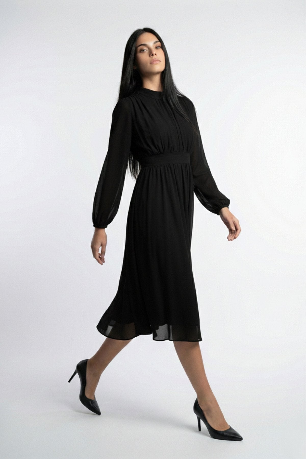 KADIN YARIM BALIKÇI YAKA BÜZGÜ DETAYLI ASTARLI MİDİ BOY ŞİFON ELBİSE