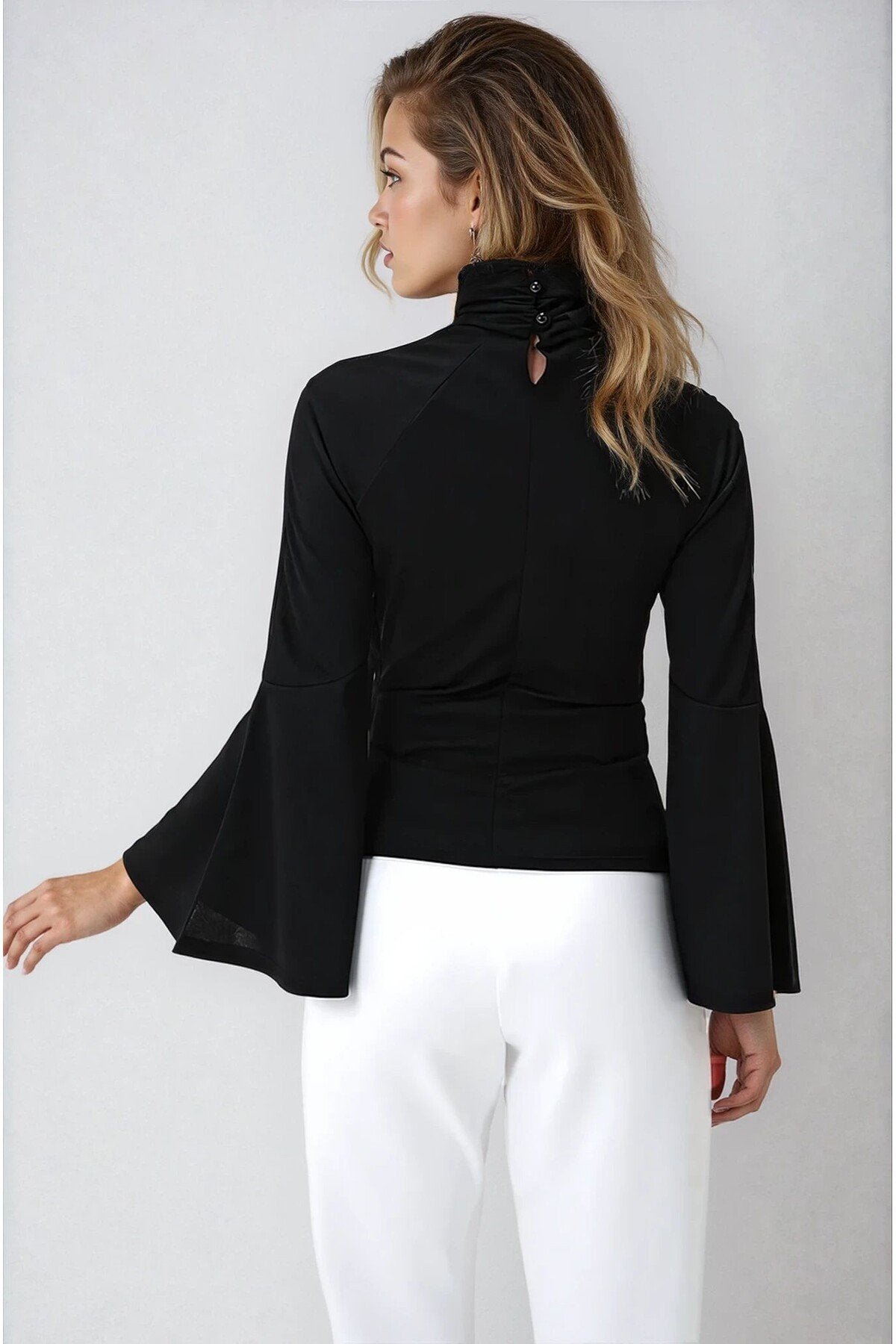 KADIN CUT OUT DETAYLI İSPANYOL KOL TÜL GARNİLİ BALIKÇI YAKA ESNEK KUMAŞ BLUZ