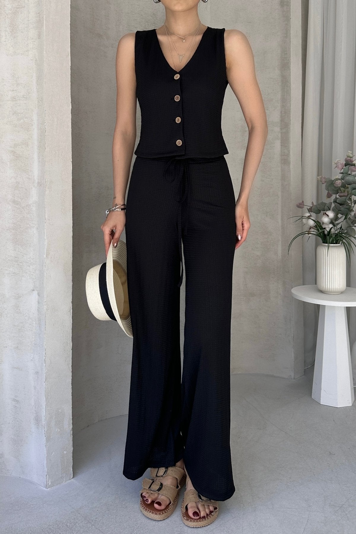 KADIN ESNEK DOKULU KUMAŞ YELEK VE PANTOLON TAKIM