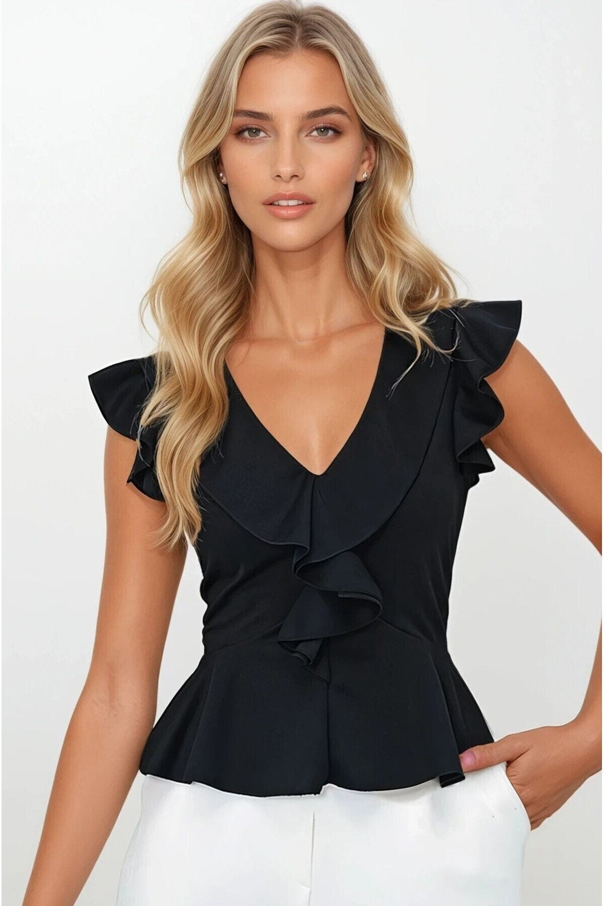 KADIN V YAKA VOLANLI ESNEK ÖRME KUMAŞ BLUZ