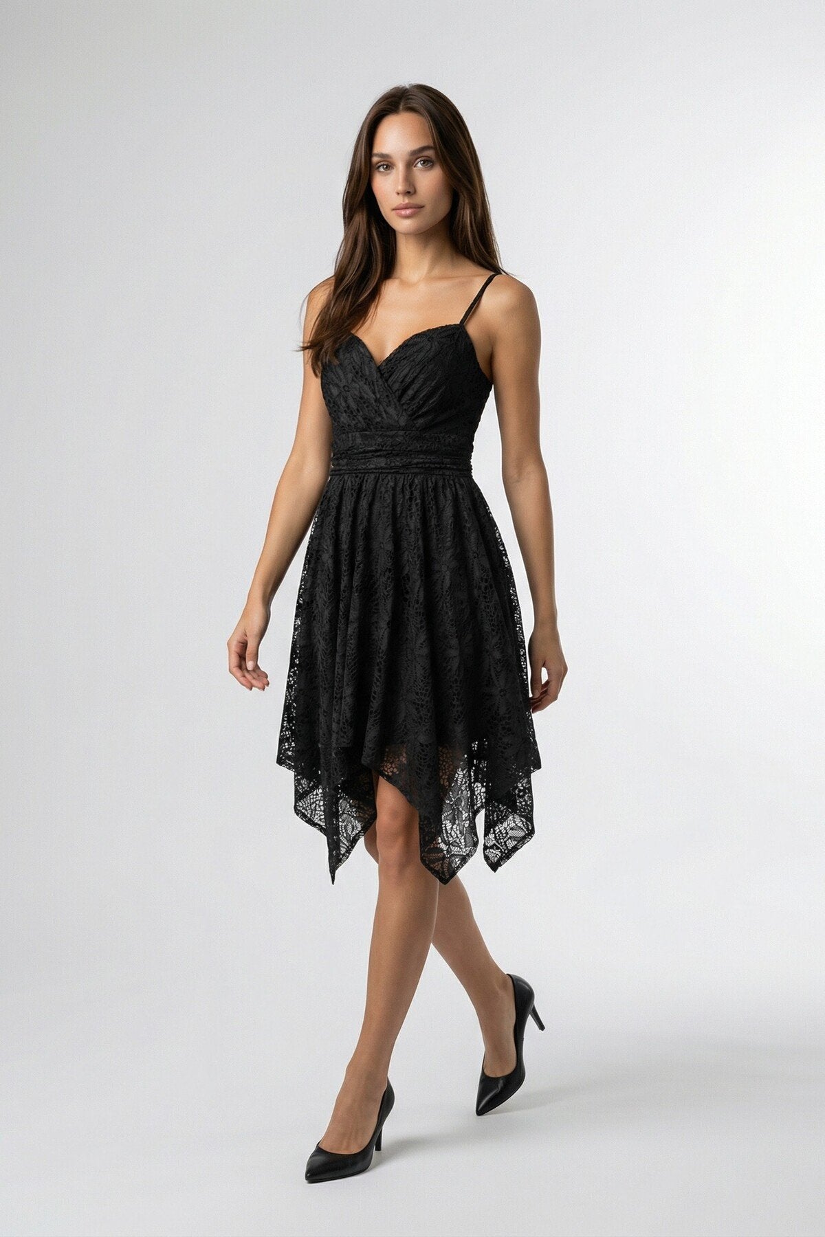 KADIN DANTEL İNCE ASKILI KOLSUZ KALP YAKA ETEĞİ ASİMETRİK ASTARLI DÜĞÜN DAVET MEZUNİYET ELBİSESİ