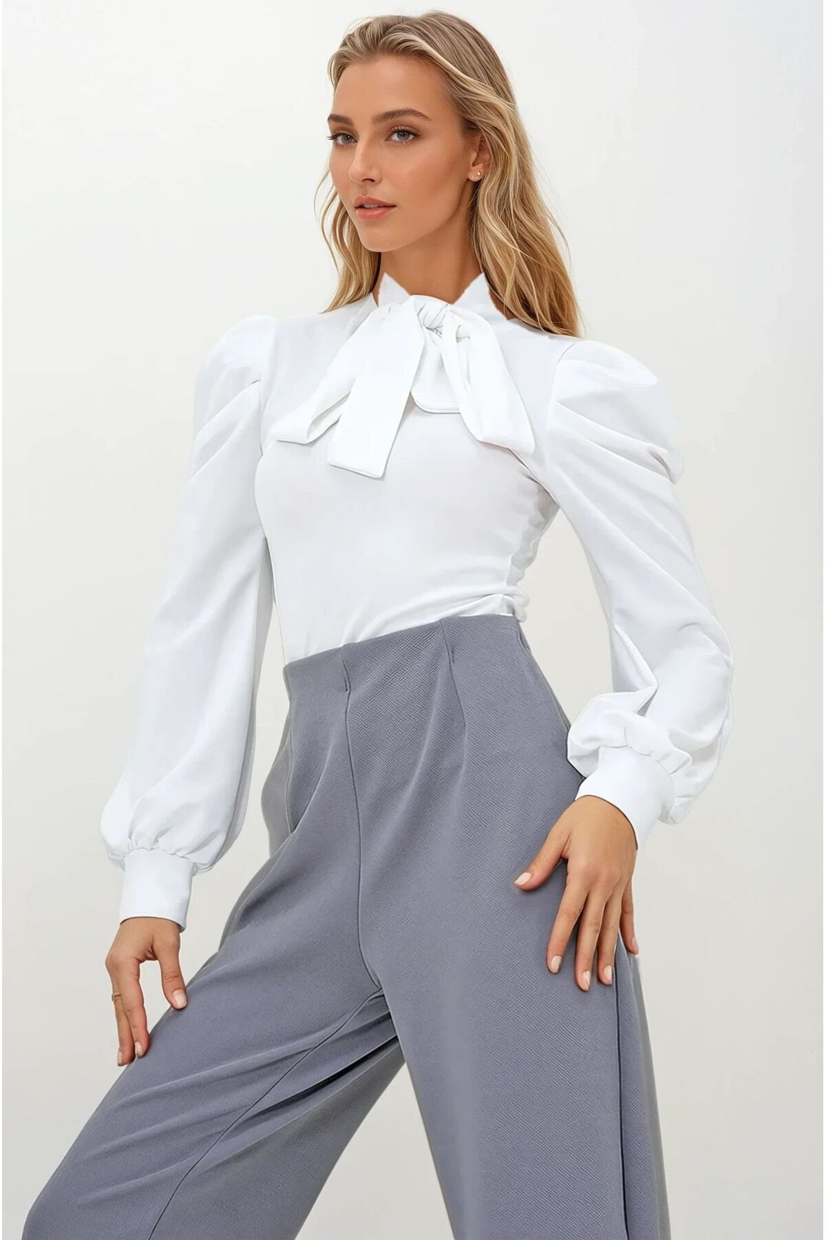 KADIN YAKASI FİYONK DETAYLI ESNEK KUMAŞ PRENSES KOL BLUZ