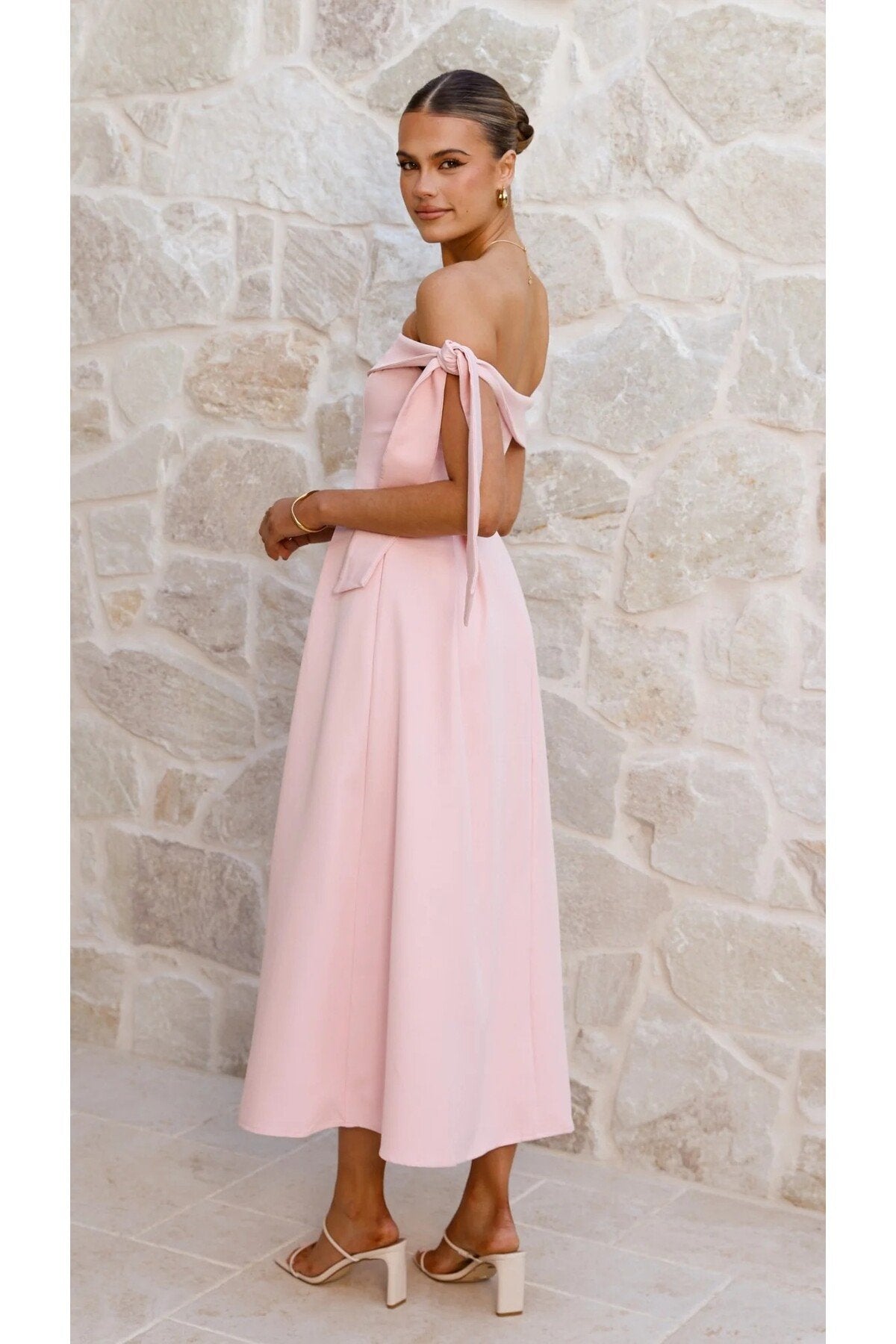 KADIN DÜŞÜK OMUZ KURDELE DETAYLI ATLAS KUMAŞ MİDİ BOY DÜĞÜN NİŞAN DAVET ELBİSESİ