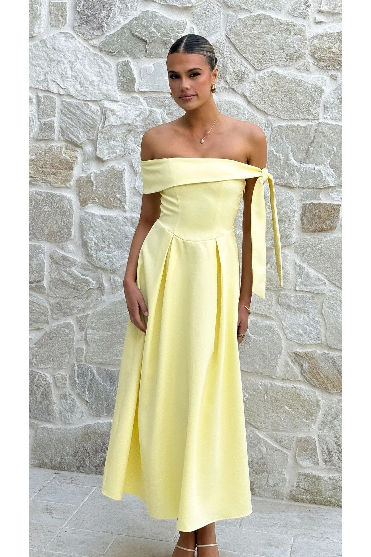 KADIN DÜŞÜK OMUZ KURDELE DETAYLI ATLAS KUMAŞ MİDİ BOY DÜĞÜN NİŞAN DAVET ELBİSESİ