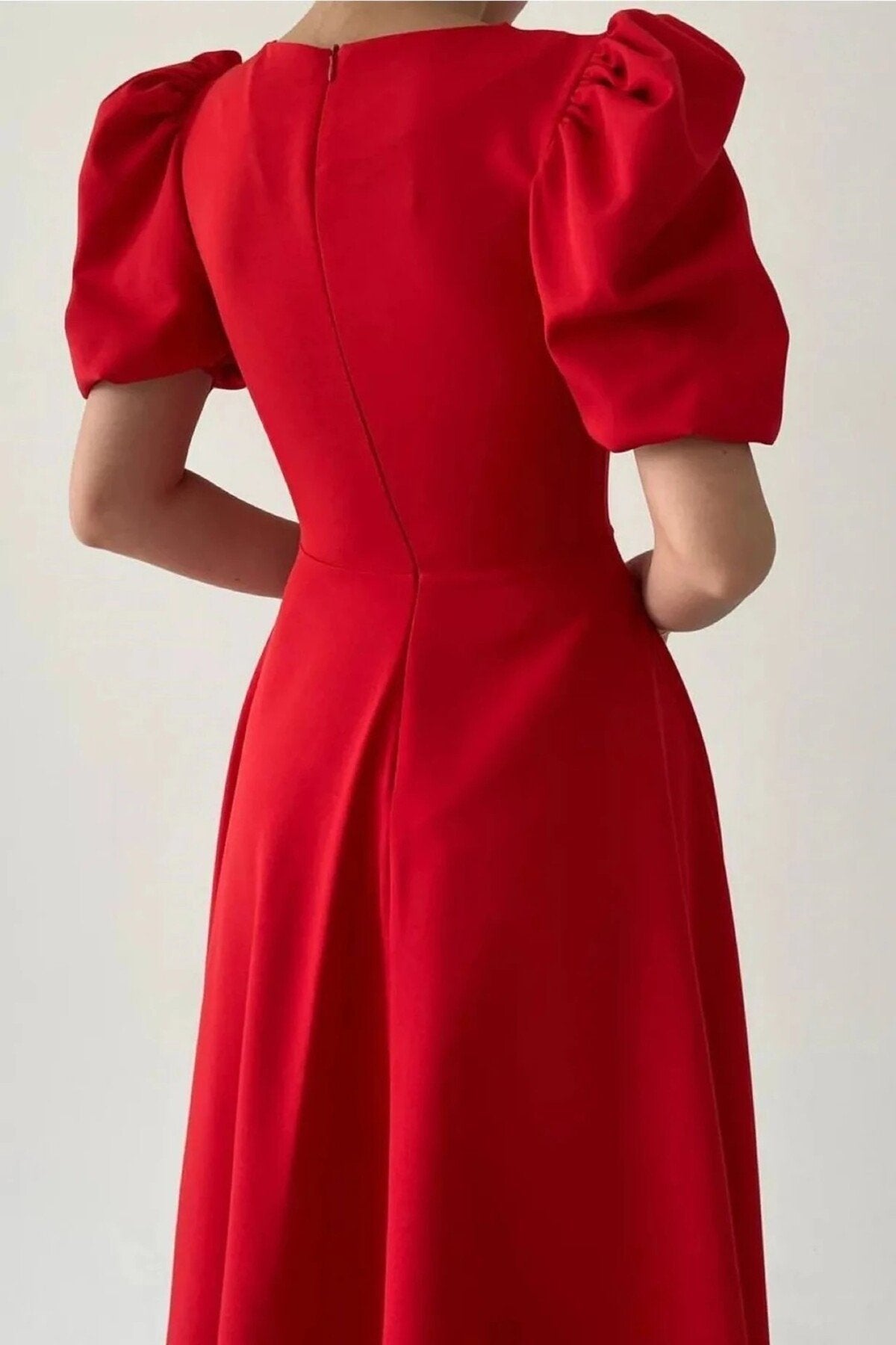 KADIN BALON KOL ETEĞİ KLOŞ MİDİ BOY ELBİSE