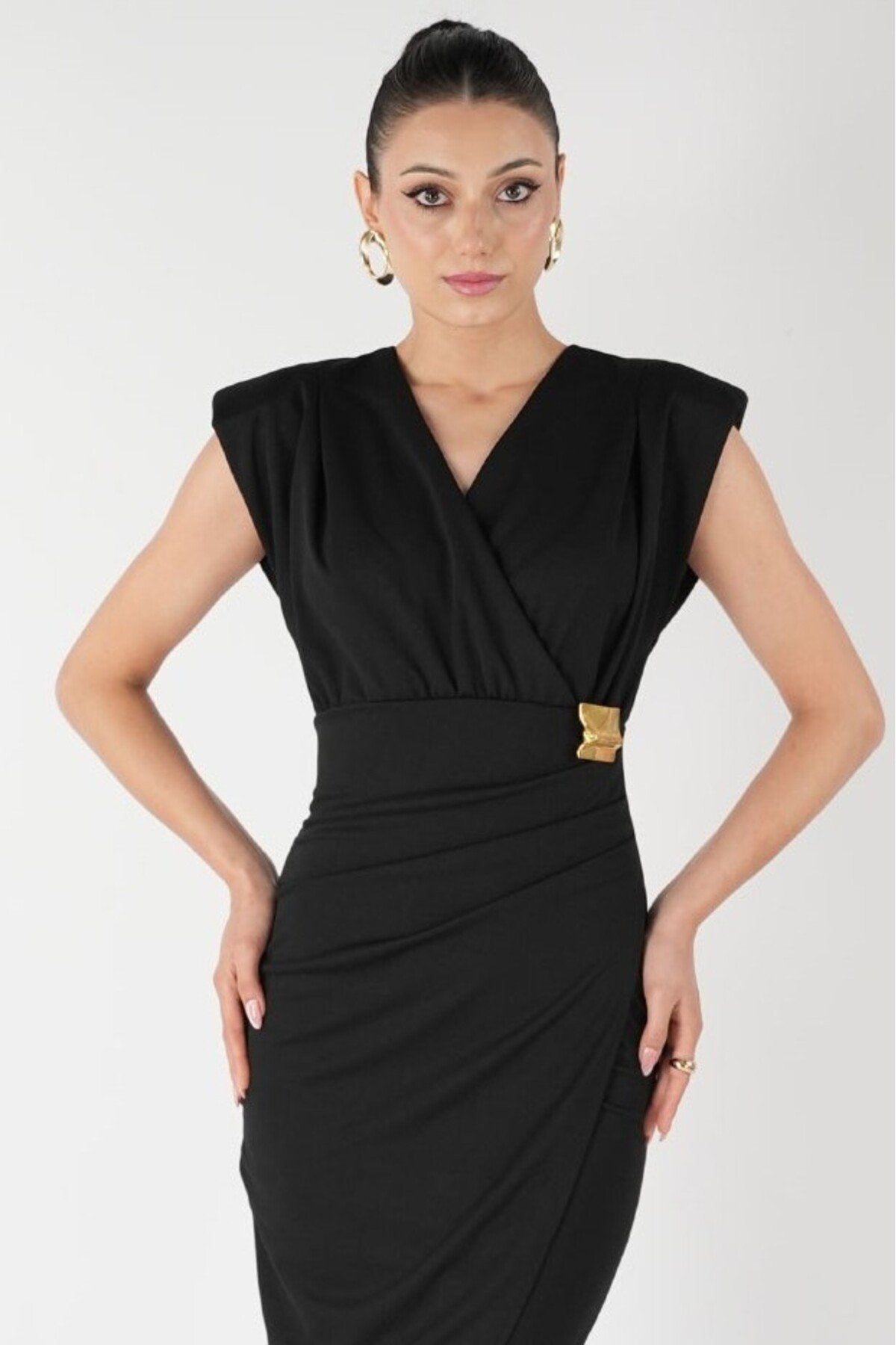 KADIN VATKALI KRUVAZE YAKA ANVELOP KESİM ESNEK KUMAŞ BROŞLU SÖZ DÜĞÜN NİŞAN DAVET ELBİSESİ