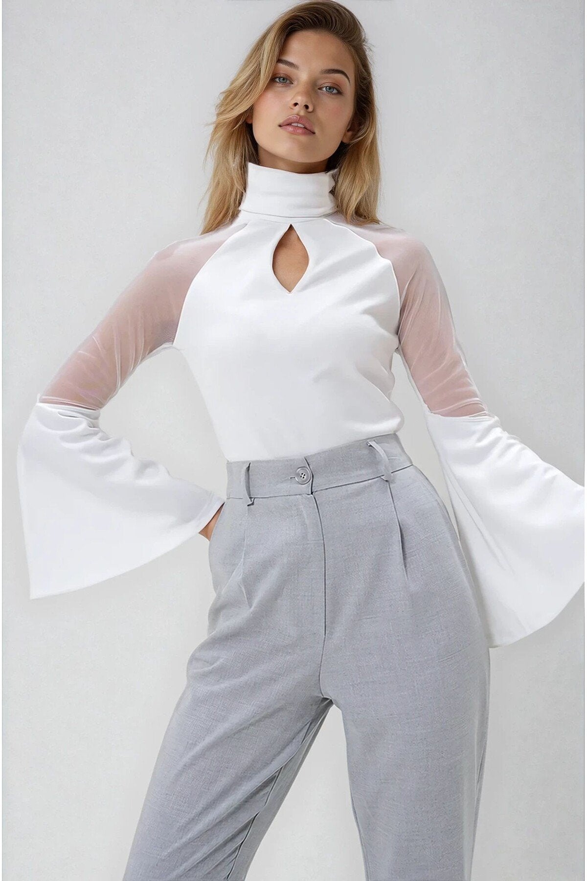 KADIN CUT OUT DETAYLI İSPANYOL KOL TÜL GARNİLİ BALIKÇI YAKA ESNEK KUMAŞ BLUZ