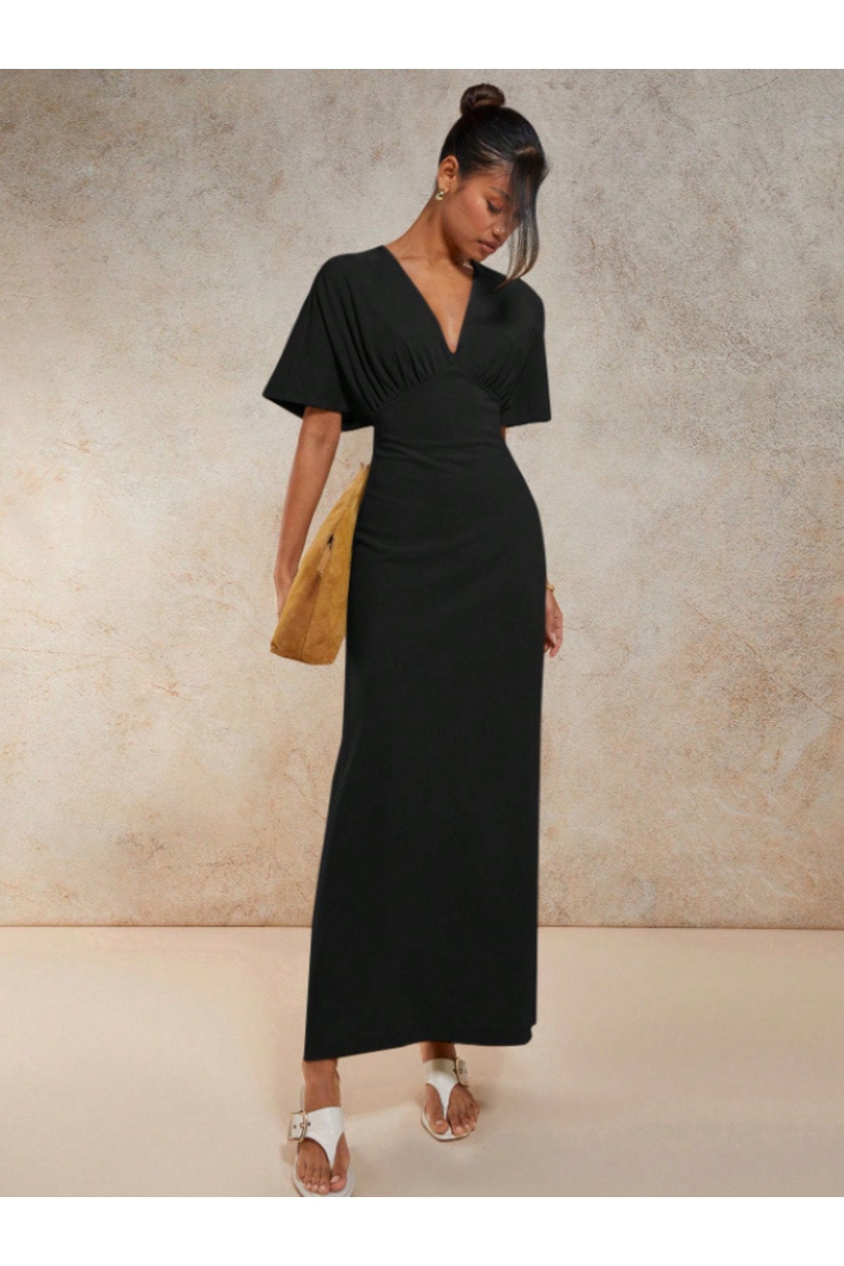 KADIN V YAKA MELEK KOL GÖĞSÜ BÜZGÜ DETAYLI ESNEK ÖRME KUMAŞ UZUN BOY ELBİSE