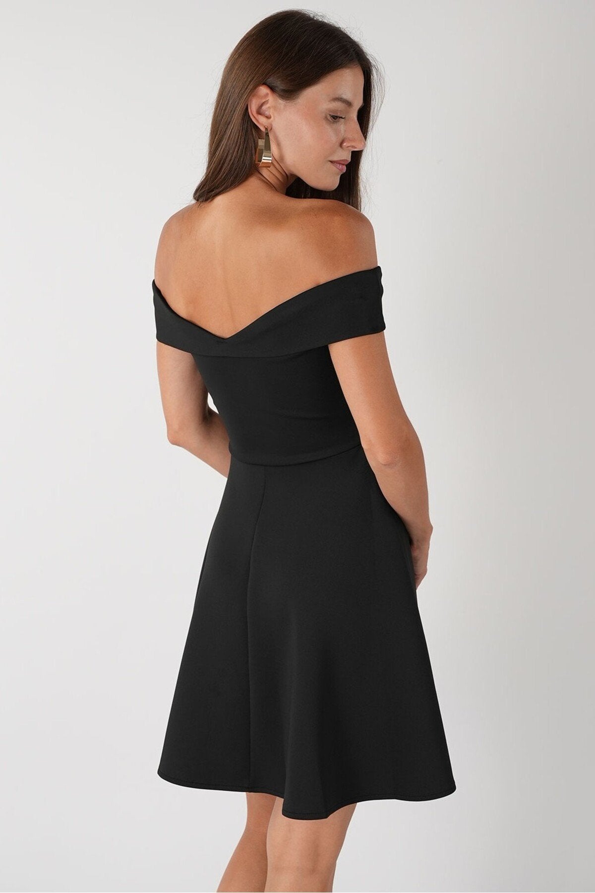 Kadın Öpücük Yaka Likralı Scuba Kumaş Kloş Kesim Nişan Düğün Davet Elbisesi