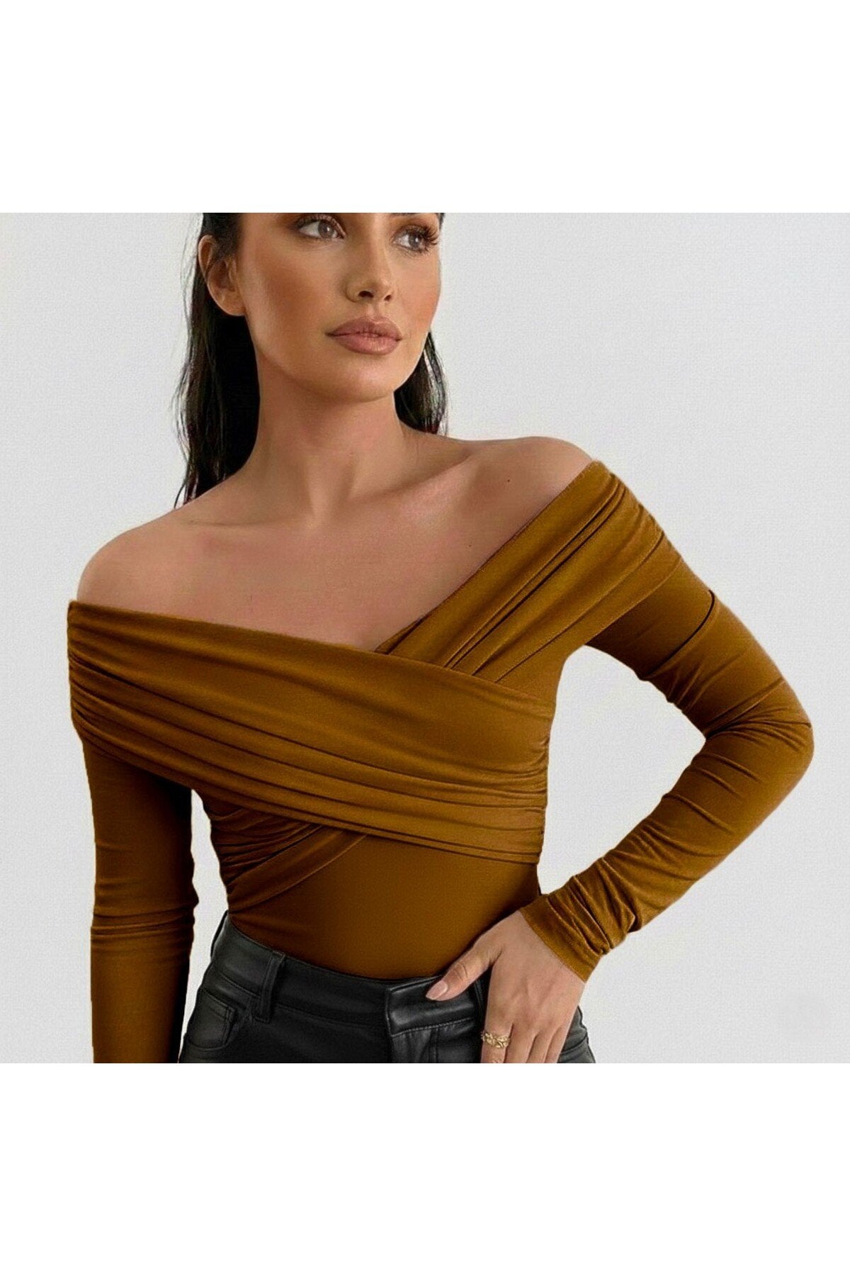 KADIN ÇAPRAZ YAKA DRAPE DETAYLI ESNEK KUMAŞ TASARIM BLUZ
