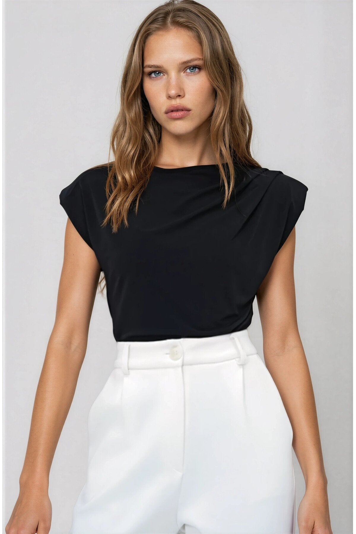 KADIN DRAPE DETAYLI VATKALI ESNEK SANDY KUMAŞ BLUZ