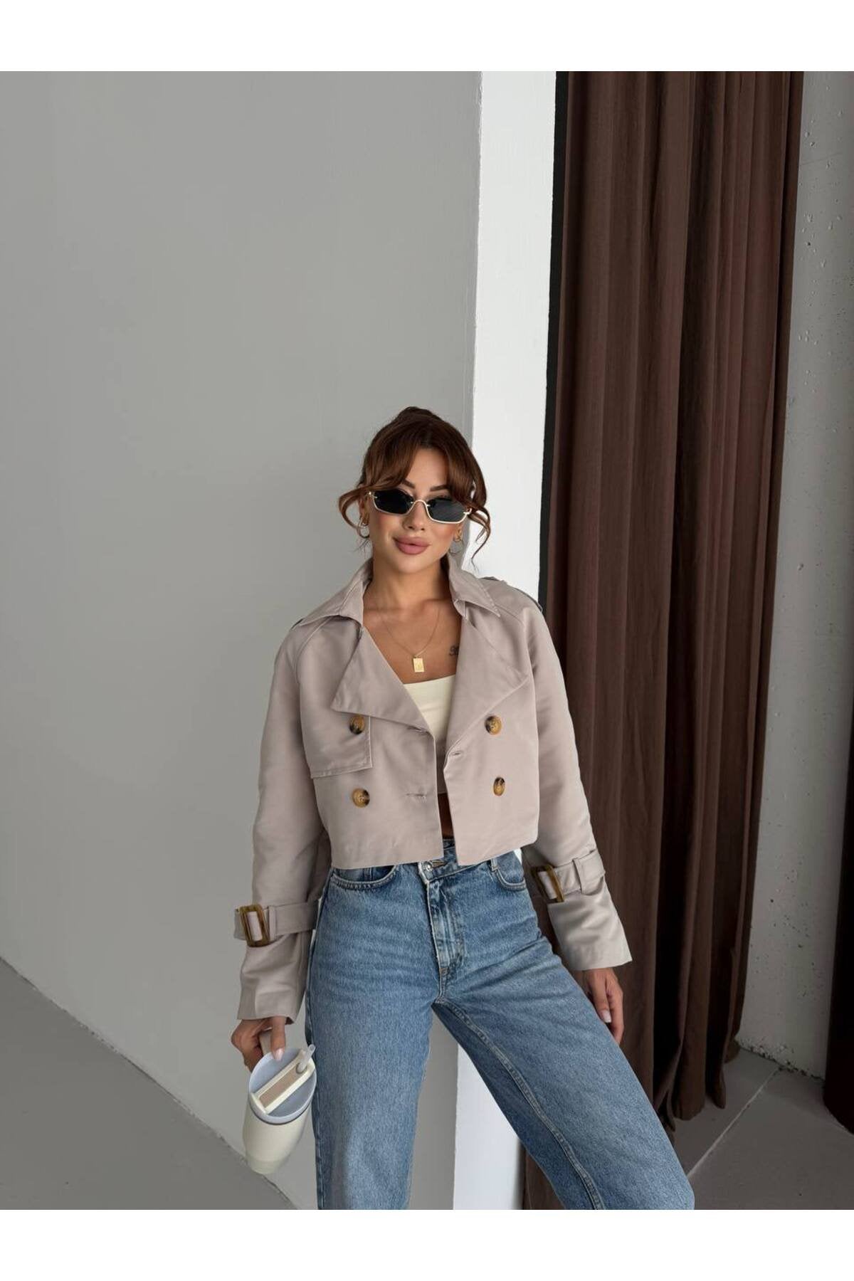 KADIN ASTARLI KRUVAZE KESİM DÜĞMELİ MİNİ TRENÇKOT