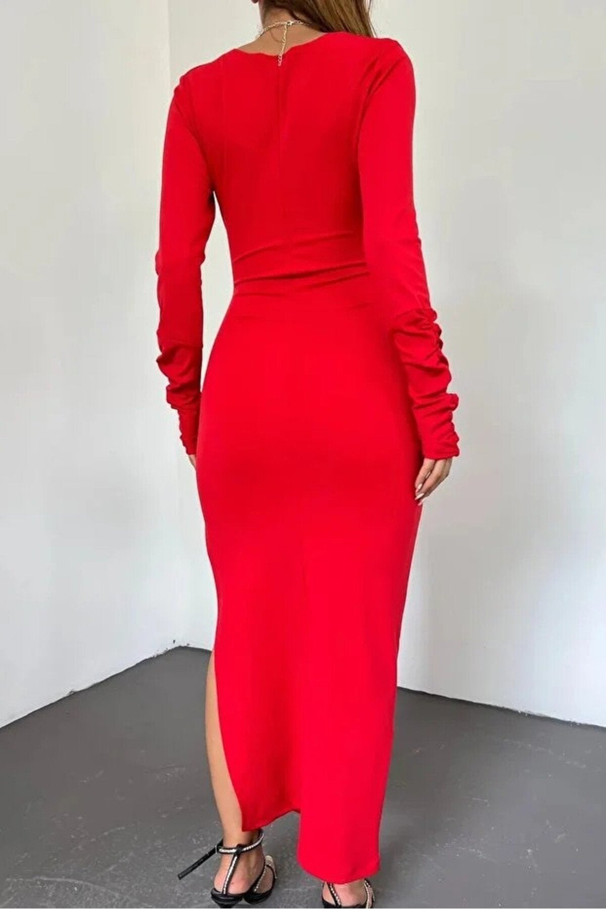 KADIN DRAPE DETAYLI KRUVAZE YAKA YIRTMAÇLI ESNEK KUMAŞ ELBİSE