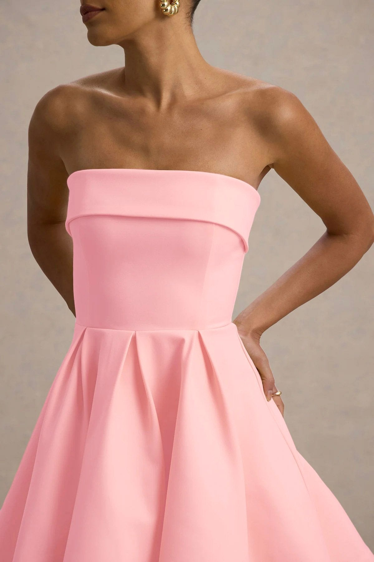 KADIN ATLAS KUMAŞ STRAPLEZ YAKA KLOŞ KESİM DÜĞÜN NİŞAN DAVET ELBİSESİ