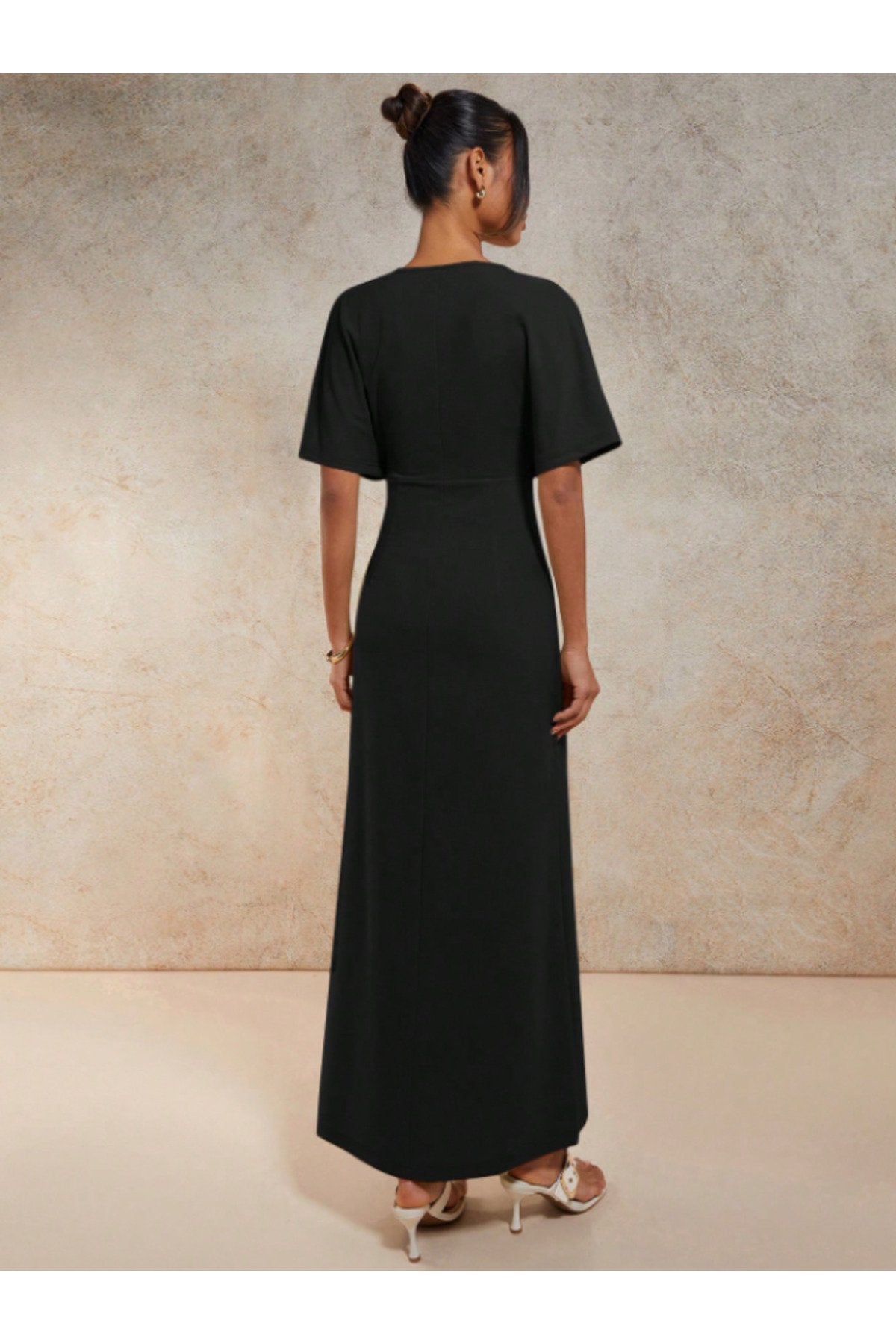 KADIN V YAKA MELEK KOL GÖĞSÜ BÜZGÜ DETAYLI ESNEK ÖRME KUMAŞ UZUN BOY ELBİSE