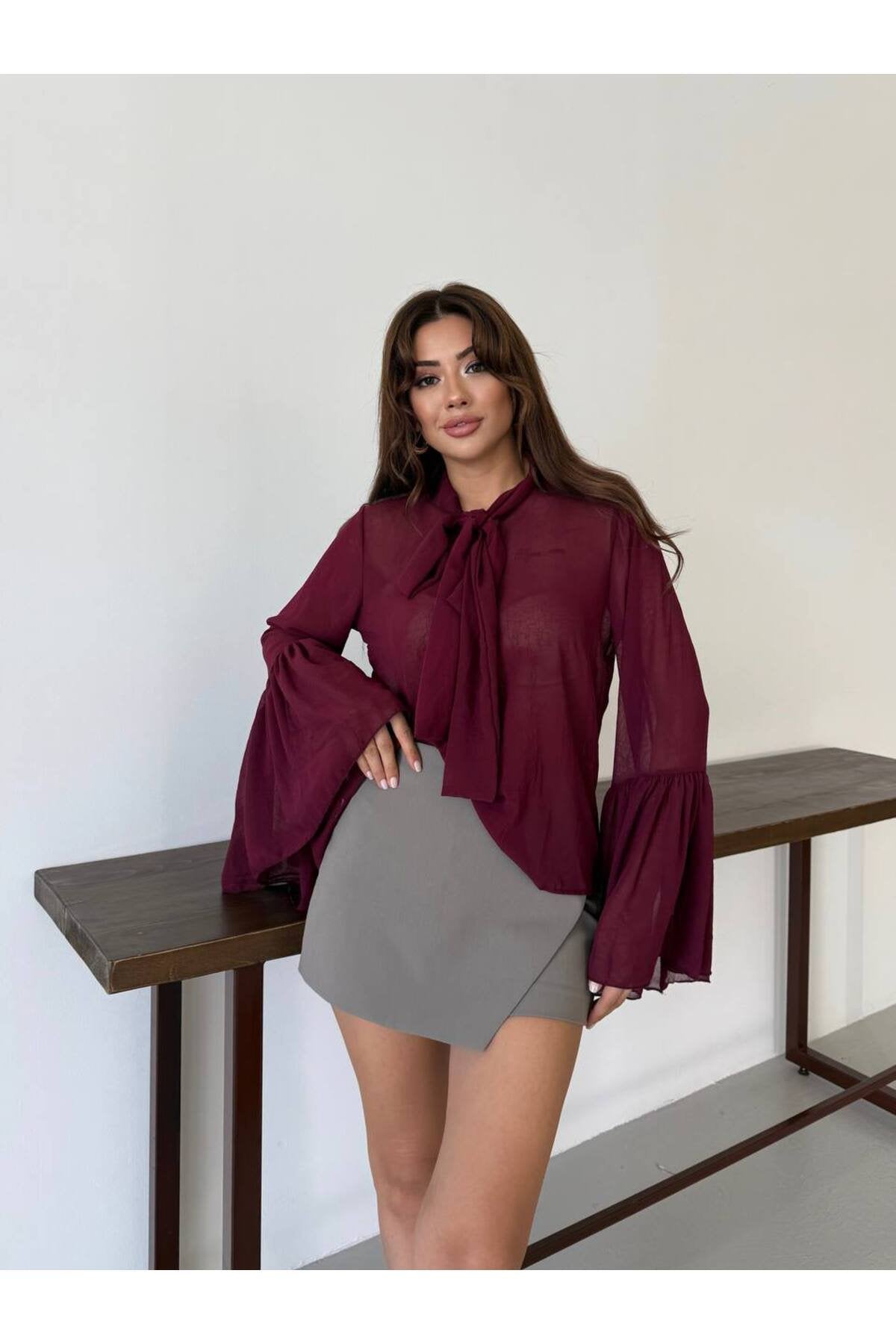 KADIN YAKASI BAĞLAMA DETAYLI İSPANYOL KOL ŞİFON BLUZ