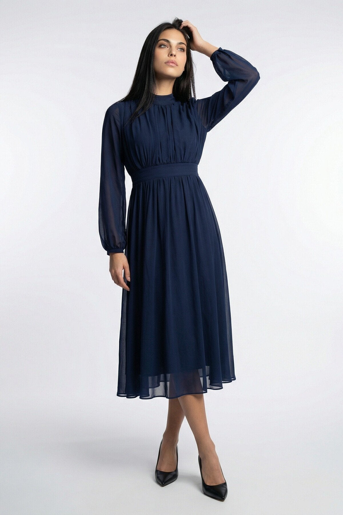 KADIN YARIM BALIKÇI YAKA BÜZGÜ DETAYLI ASTARLI MİDİ BOY ŞİFON ELBİSE