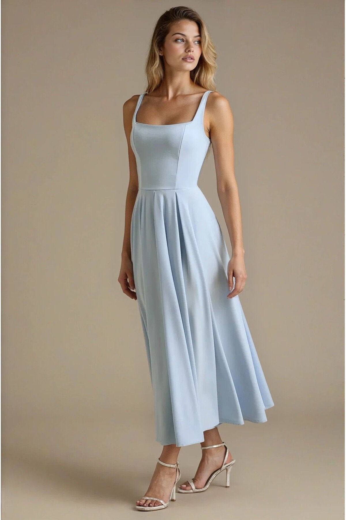 KADIN ATLAS KUMAŞ KLOŞ KESİM KALIN ASKILI UZUN DÜĞÜN NİŞAN SÖZ DAVET ELBİSESİ