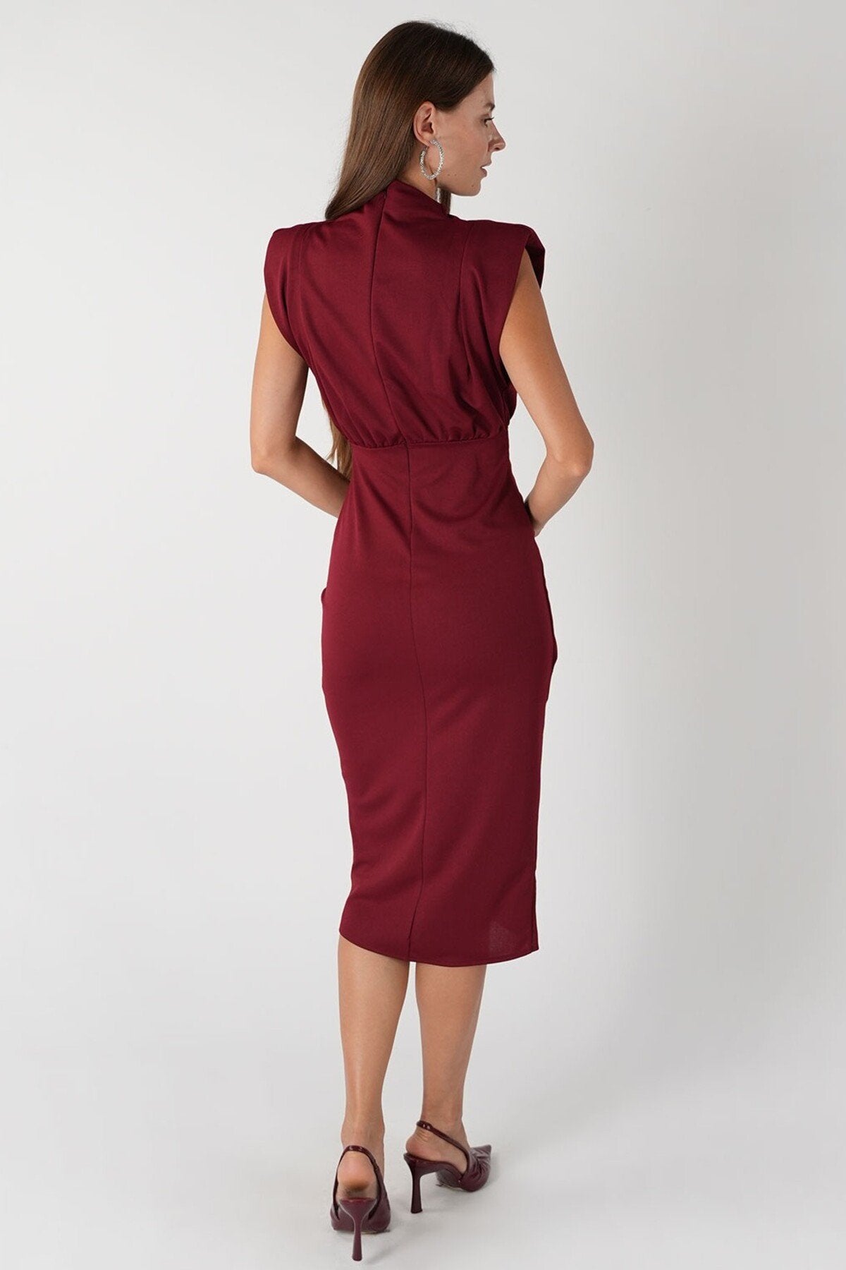 KADIN VATKALI ÇIKARILABİLİR BROŞ DETAYLI ESNEK KUMAŞ ANVELOP KESİM DÜĞÜN NİŞAN DAVET GECE ELBİSESİ