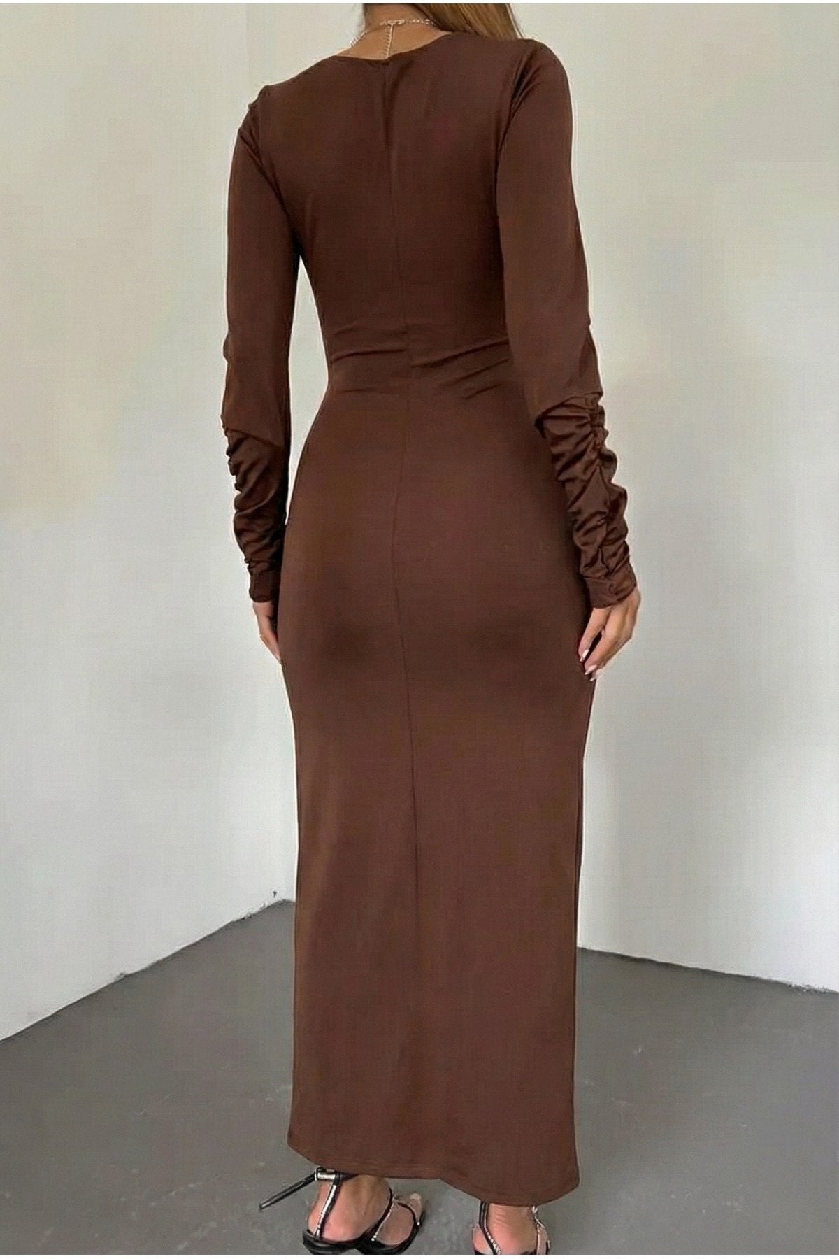 KADIN DRAPE DETAYLI KRUVAZE YAKA YIRTMAÇLI ESNEK KUMAŞ ELBİSE