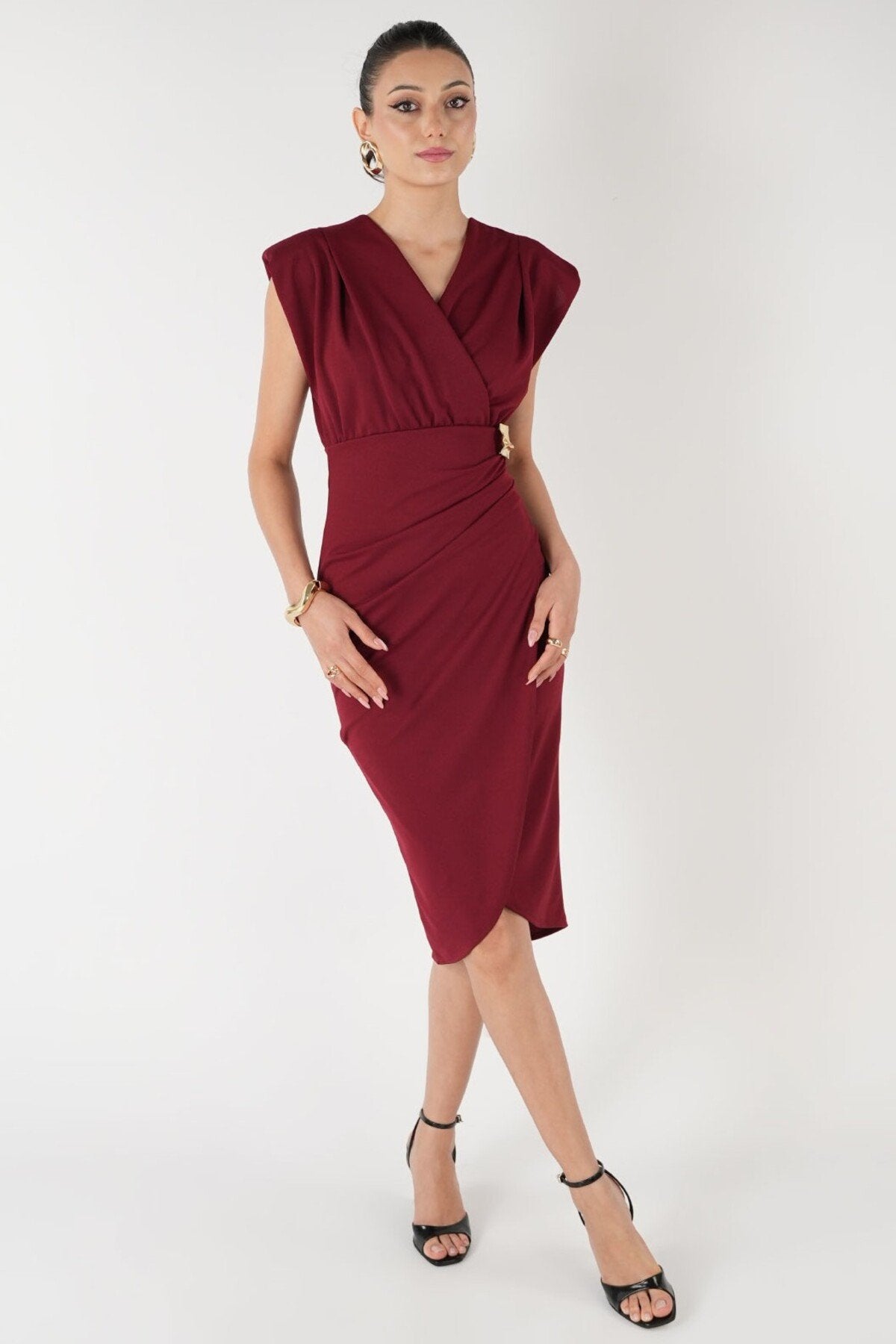 KADIN VATKALI KRUVAZE YAKA ANVELOP KESİM ESNEK KUMAŞ BROŞLU SÖZ DÜĞÜN NİŞAN DAVET ELBİSESİ