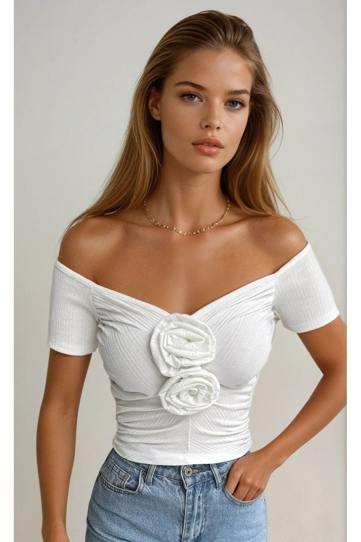 KADIN GÜL DETAYLI DÜŞÜK OMUZ ÖRME KUMAŞ BLUZ