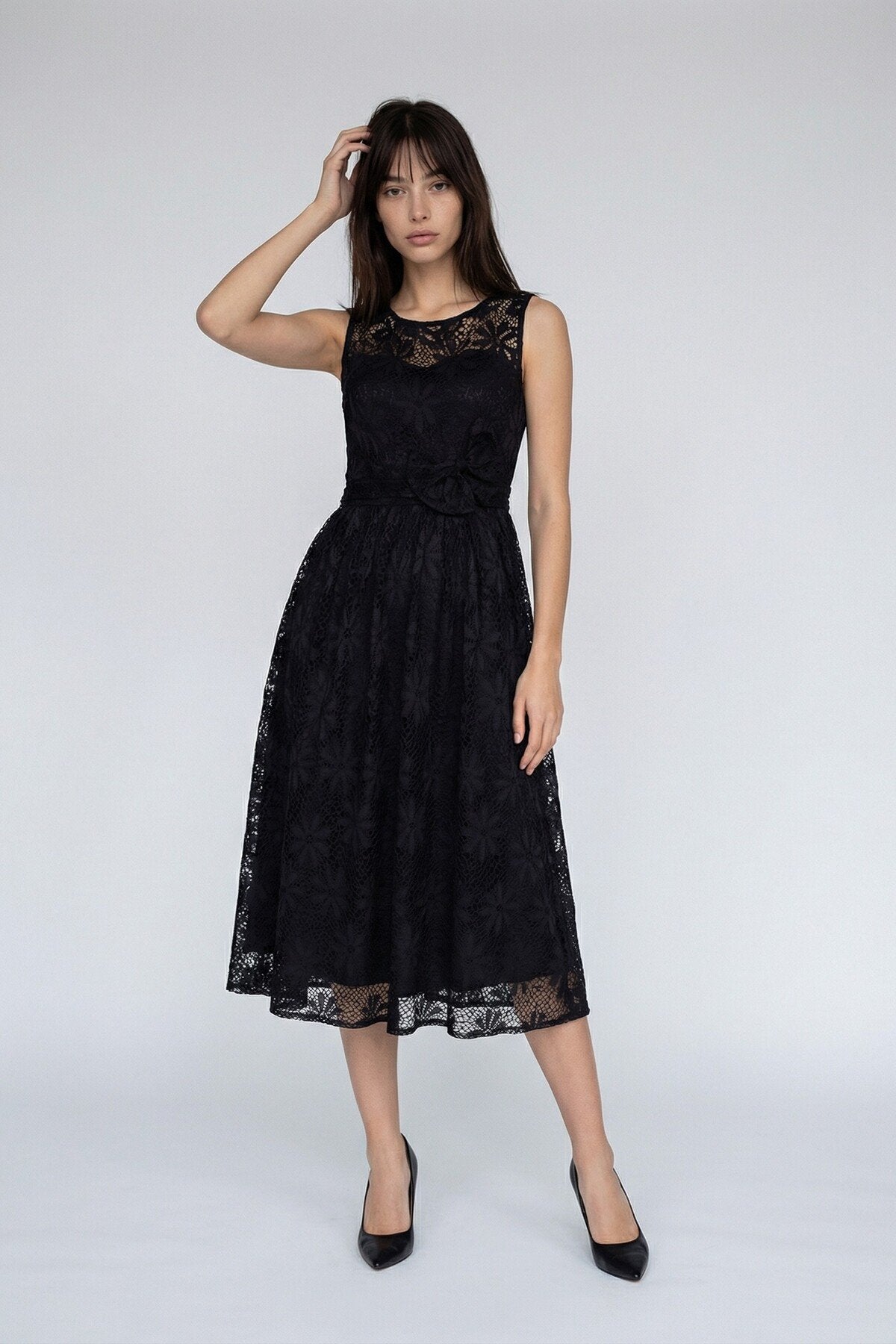 KADIN ETEĞİ KLOŞ MİDİ BOY FİYONK DETAYLI KOLSUZ DANTEL ABİYE DÜĞÜN DAVET SÖZ NİŞAN ELBİSESİ