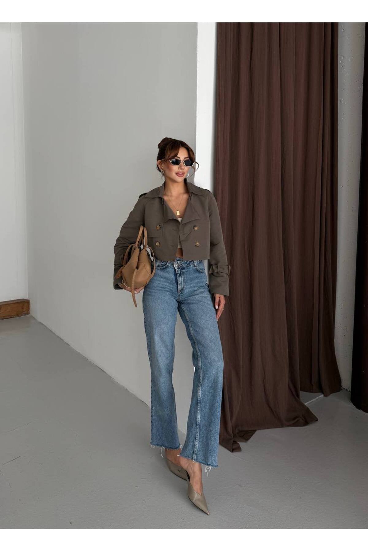 KADIN ASTARLI KRUVAZE KESİM DÜĞMELİ MİNİ TRENÇKOT