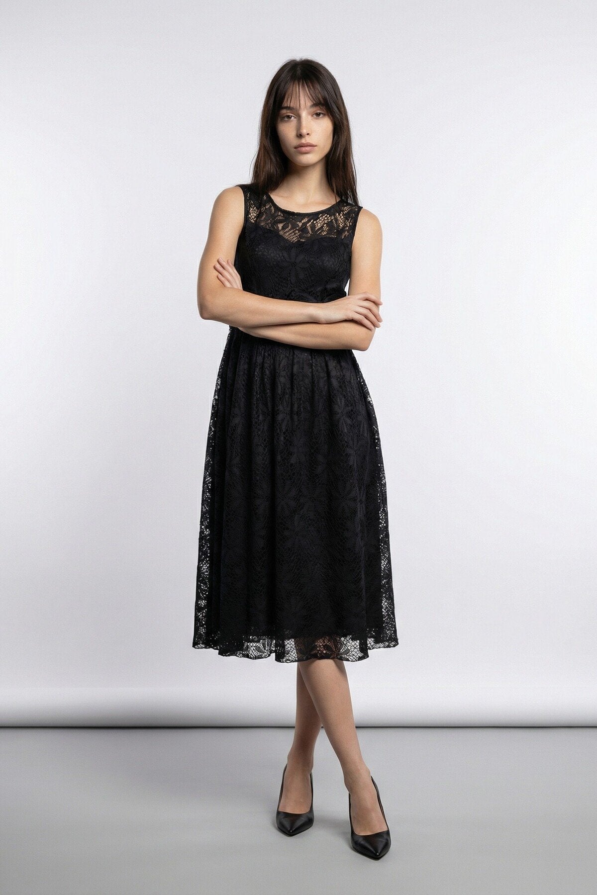 KADIN ETEĞİ KLOŞ MİDİ BOY FİYONK DETAYLI KOLSUZ DANTEL ABİYE DÜĞÜN DAVET SÖZ NİŞAN ELBİSESİ