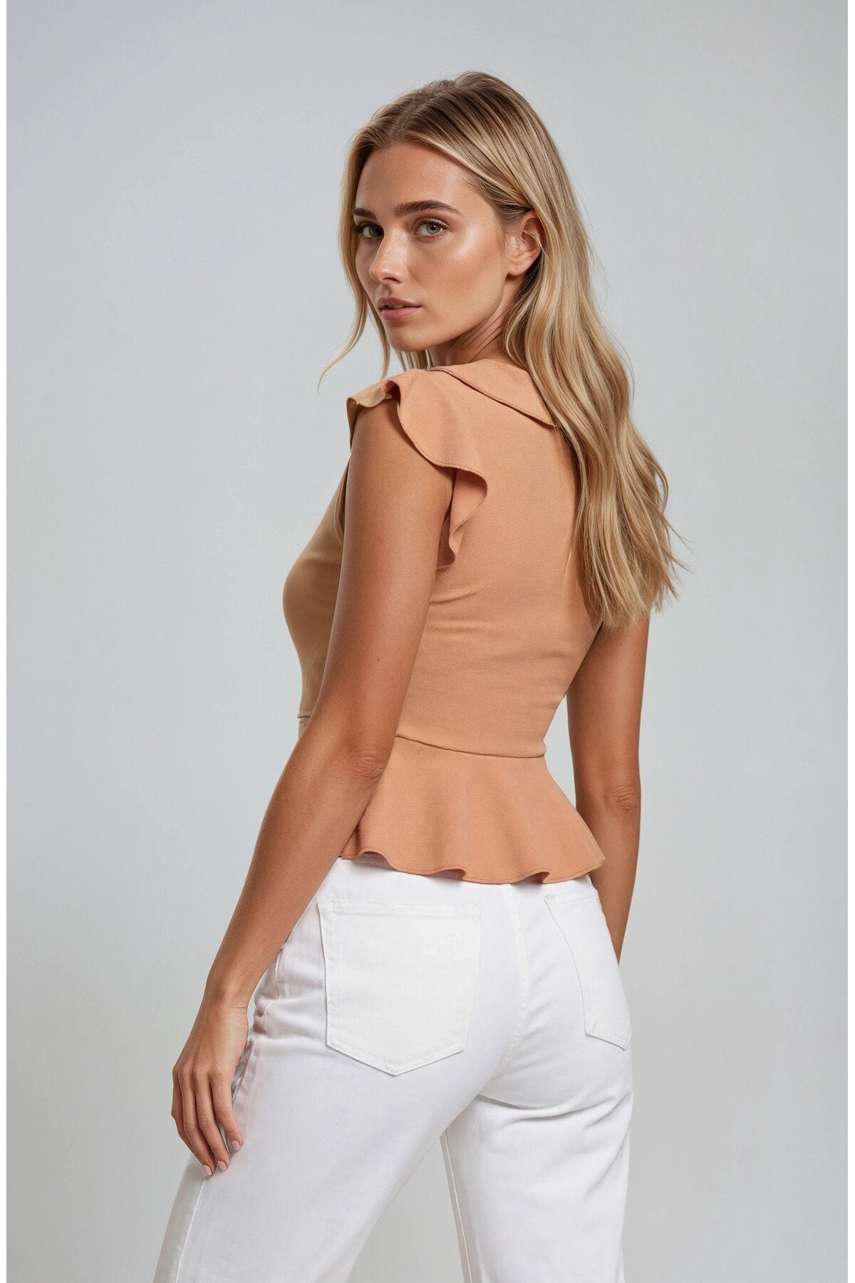 KADIN V YAKA VOLANLI ESNEK ÖRME KUMAŞ BLUZ