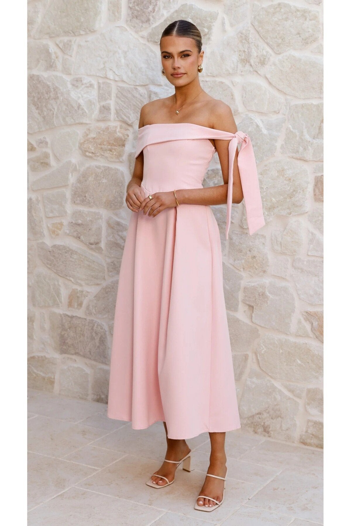 KADIN DÜŞÜK OMUZ KURDELE DETAYLI ATLAS KUMAŞ MİDİ BOY DÜĞÜN NİŞAN DAVET ELBİSESİ