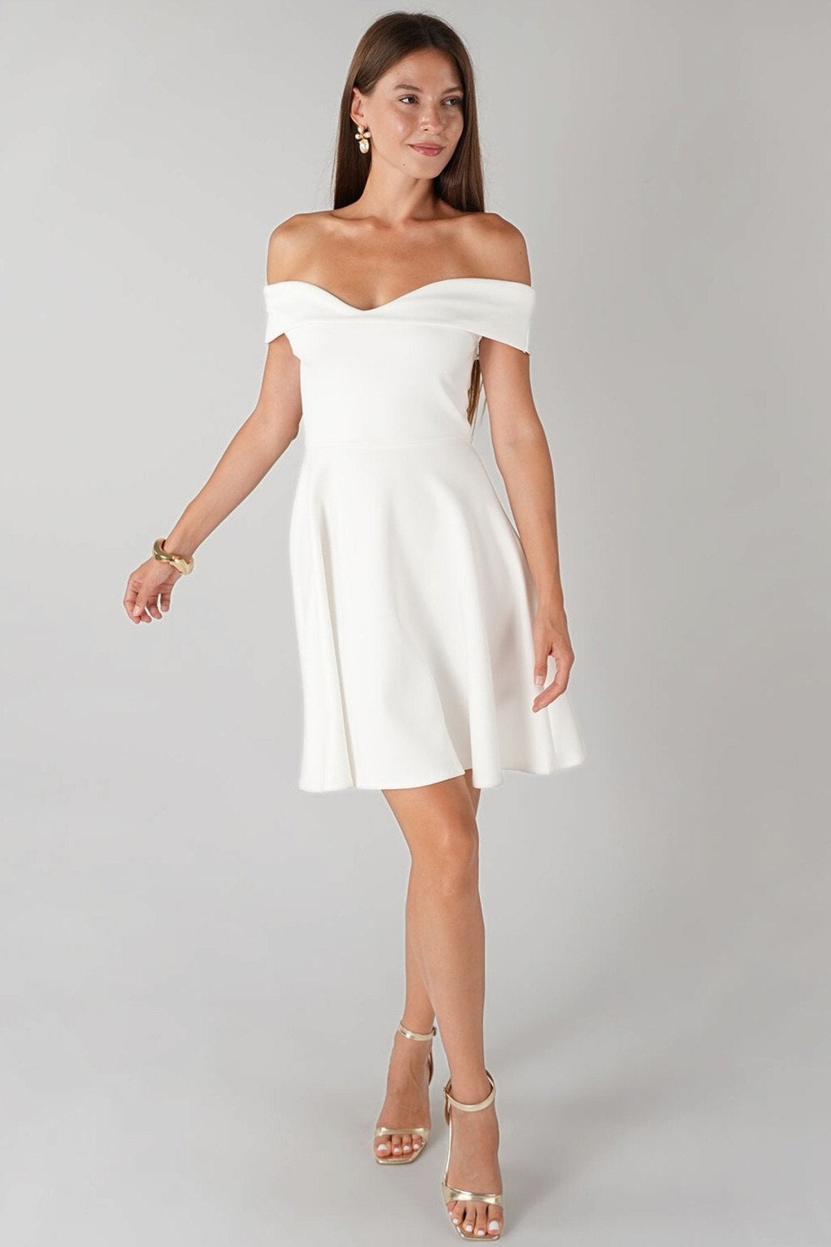 Kadın Öpücük Yaka Likralı Scuba Kumaş Kloş Kesim Nişan Düğün Davet Elbisesi