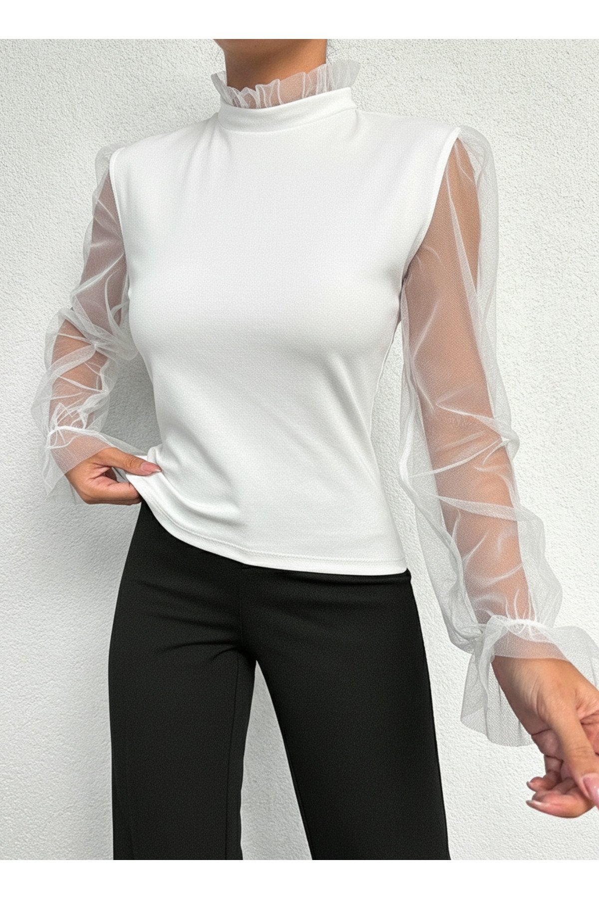 KADIN YAKASI FIRFIRLI KOLU TÜL ESNEK ÖRME KUMAŞ BLUZ