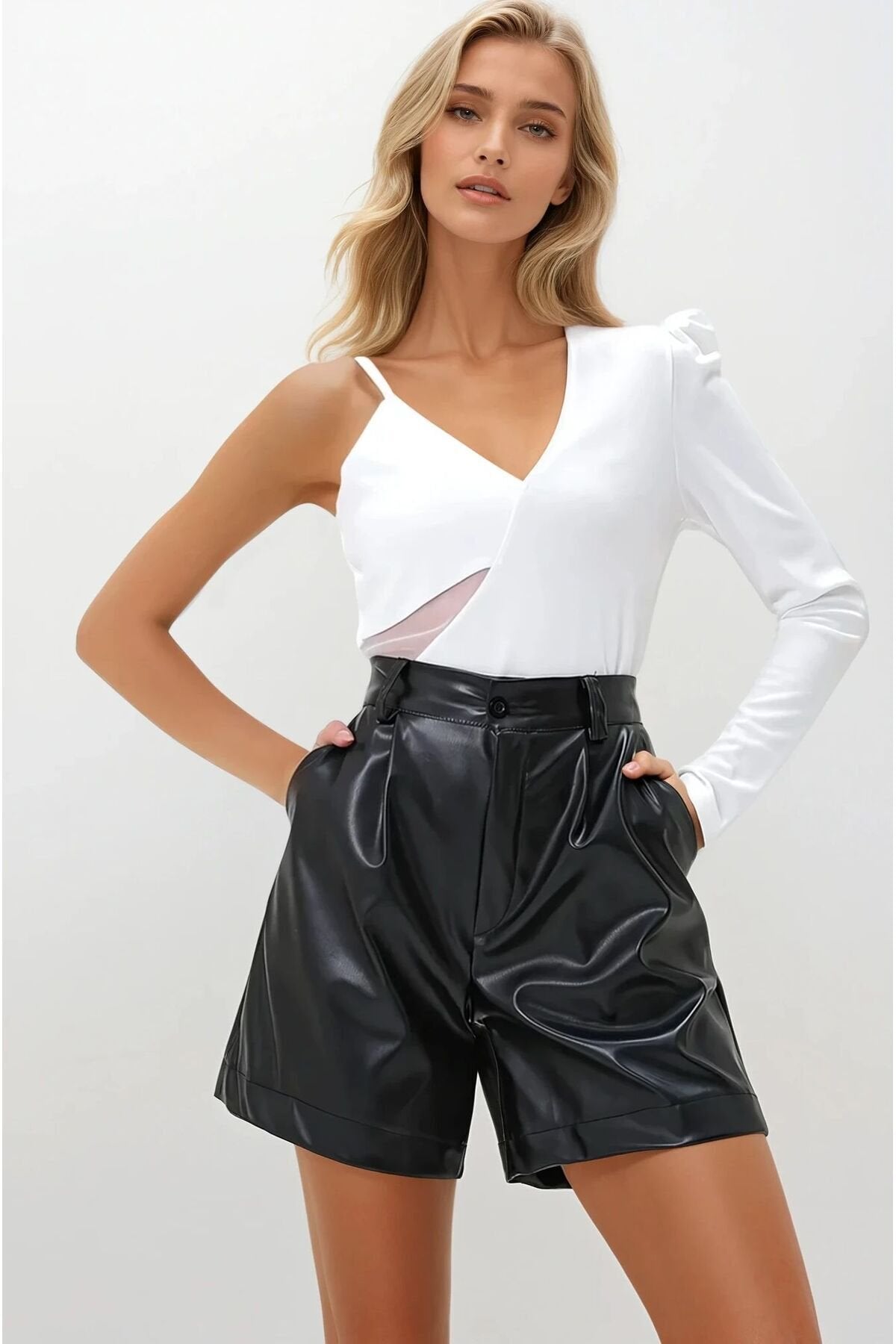 KADIN CUT OUT DETAYLI TEK KOL TÜL GARNİLİ ASİMETRİK KESİM ESNEK KUMAŞ BLUZ