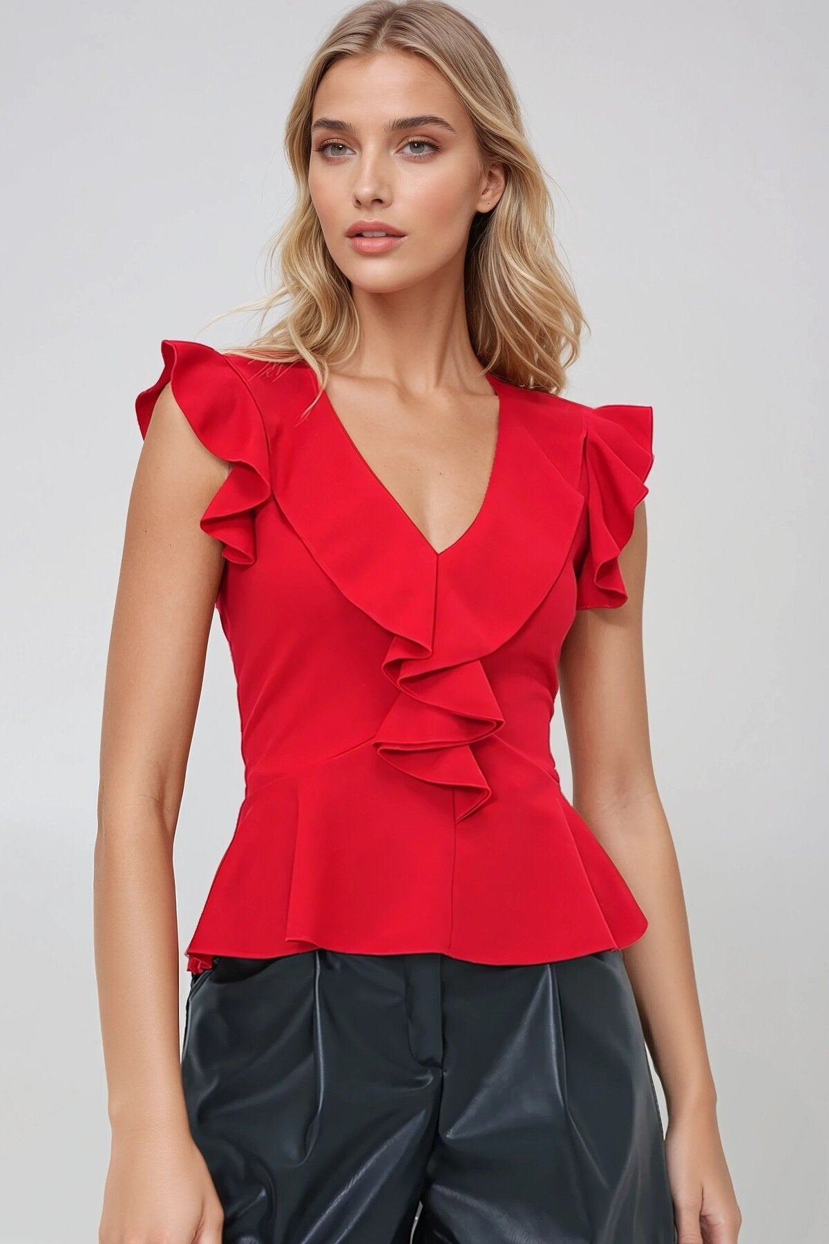 KADIN V YAKA VOLANLI ESNEK ÖRME KUMAŞ BLUZ