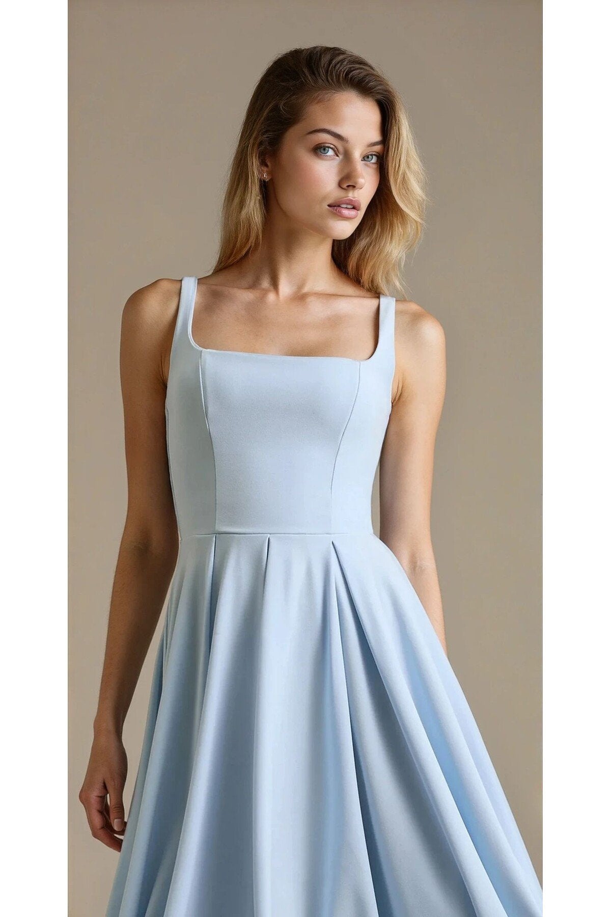 KADIN ATLAS KUMAŞ KLOŞ KESİM KALIN ASKILI UZUN DÜĞÜN NİŞAN SÖZ DAVET ELBİSESİ