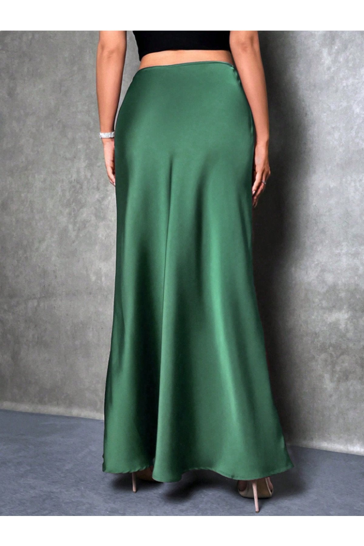 KADIN YÜKSEK BEL UZUN BOY SATEN ETEK