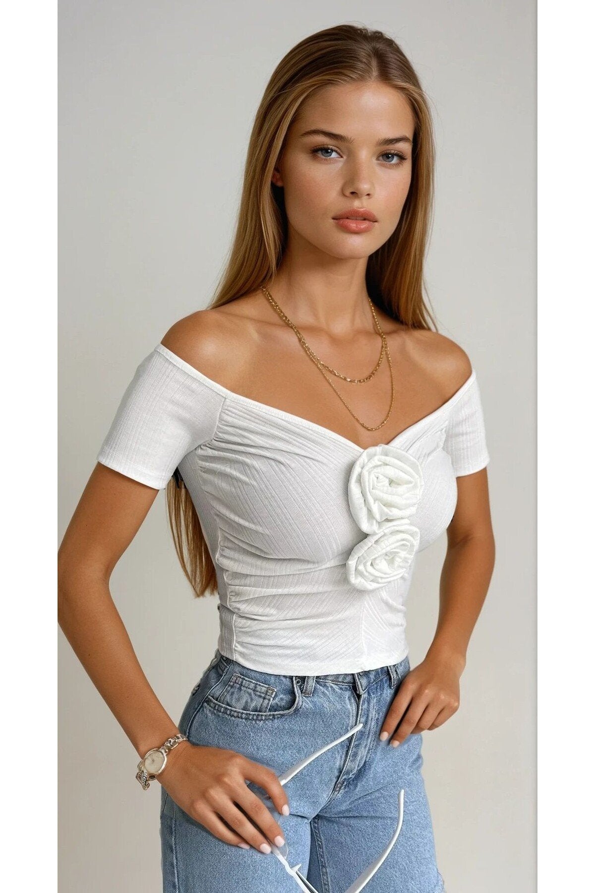 KADIN GÜL DETAYLI DÜŞÜK OMUZ ÖRME KUMAŞ BLUZ