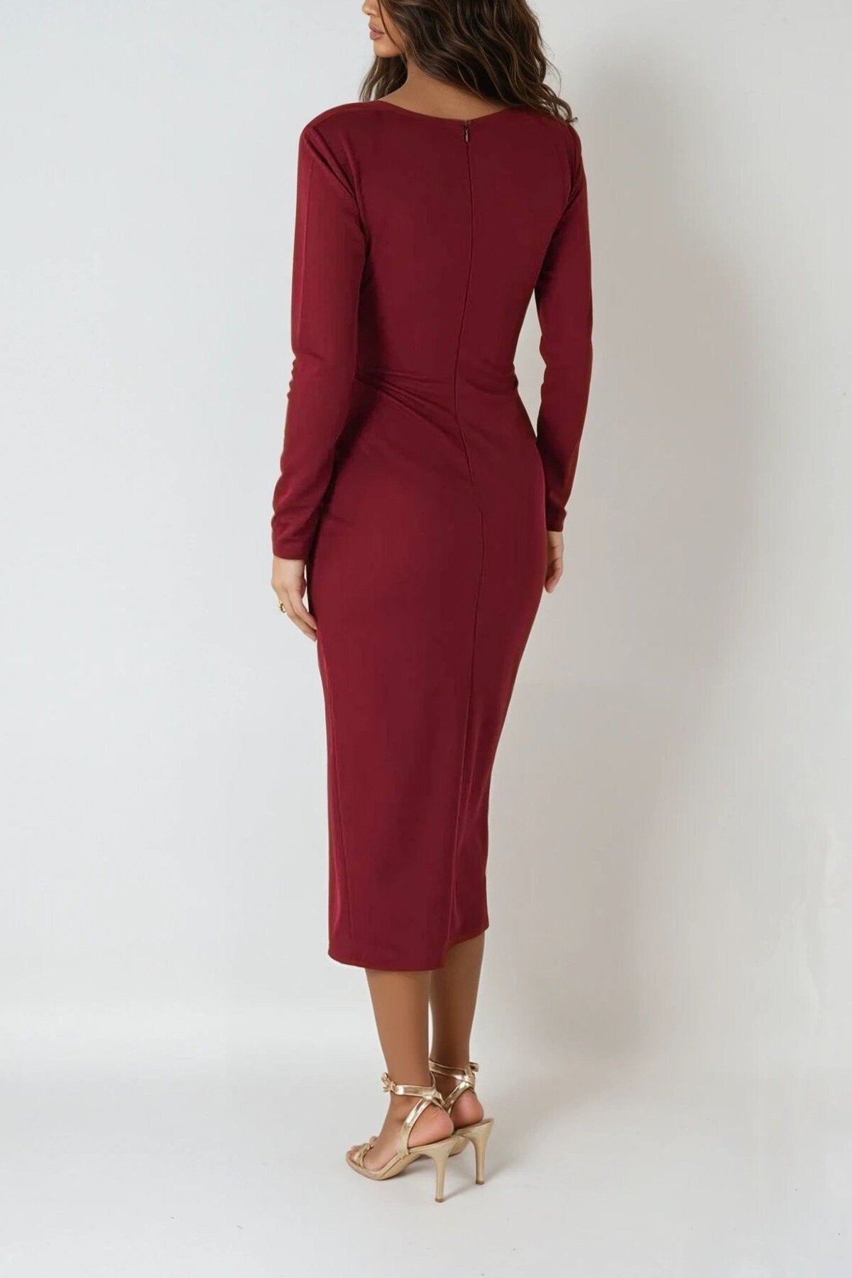 KADIN VATKALI DRAPE DETAYLI ESNEK KUMAŞ BROŞLU MİDİ BOY SÖZ DÜĞÜN NİŞAN DAVET ELBİSESİ