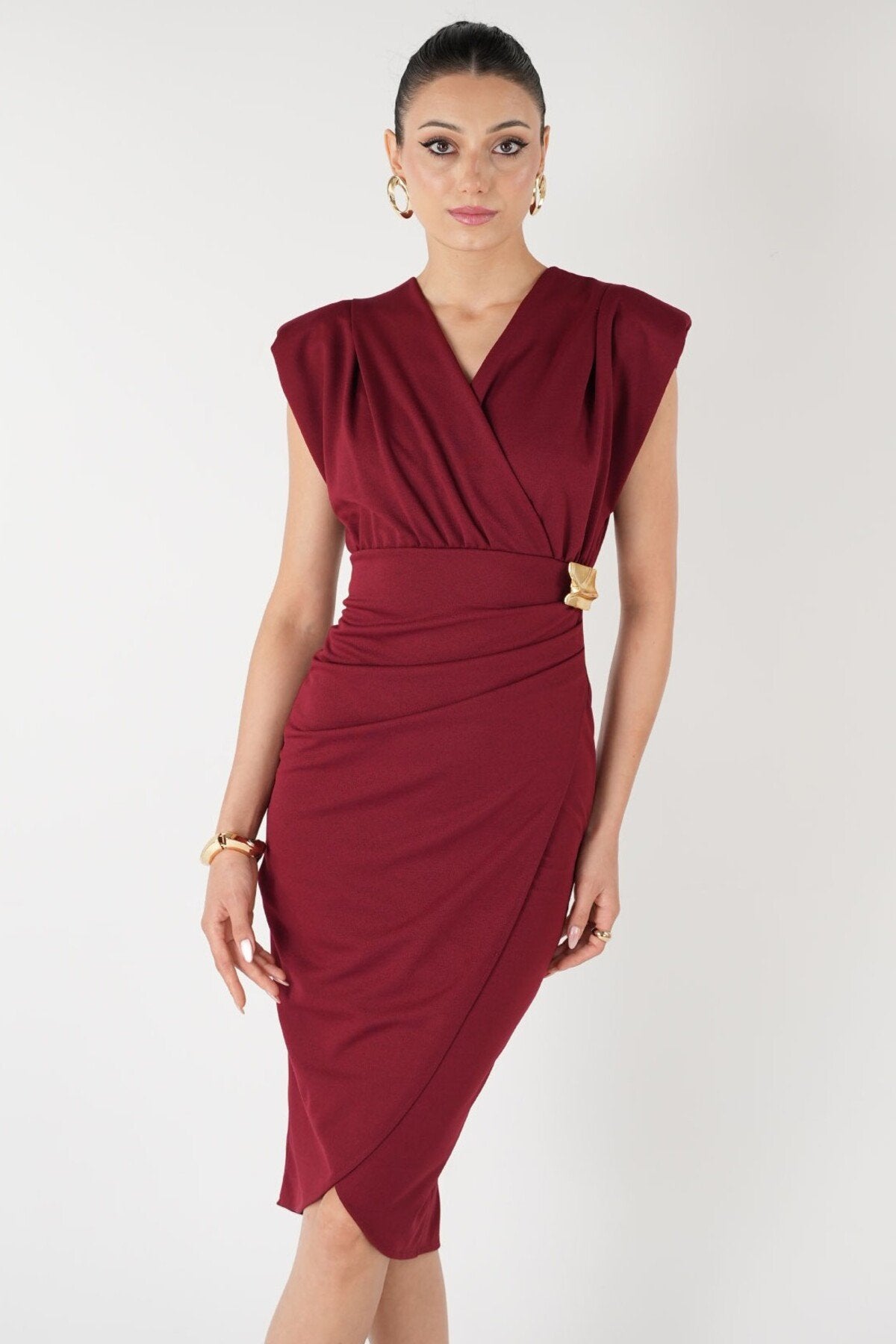 KADIN VATKALI KRUVAZE YAKA ANVELOP KESİM ESNEK KUMAŞ BROŞLU SÖZ DÜĞÜN NİŞAN DAVET ELBİSESİ