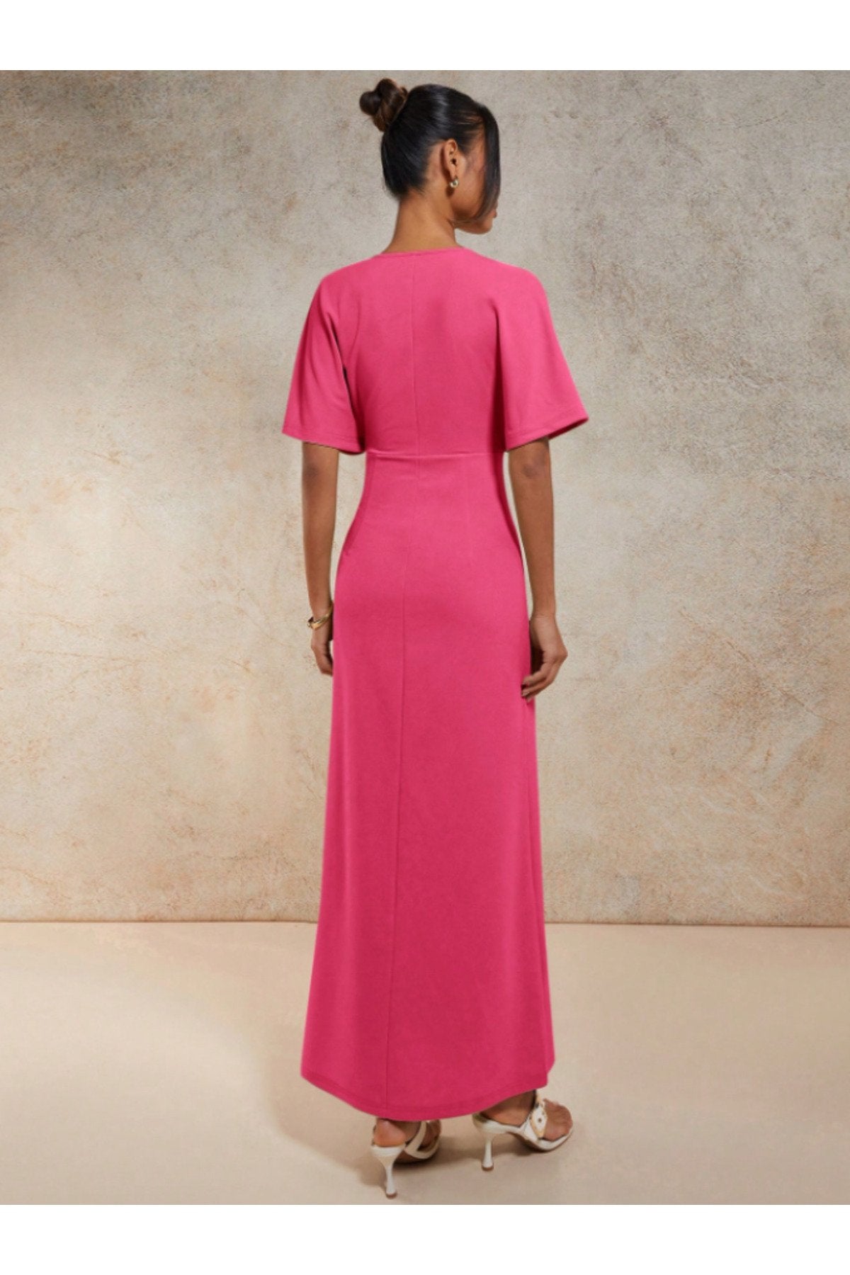 KADIN V YAKA MELEK KOL GÖĞSÜ BÜZGÜ DETAYLI ESNEK ÖRME KUMAŞ UZUN BOY ELBİSE