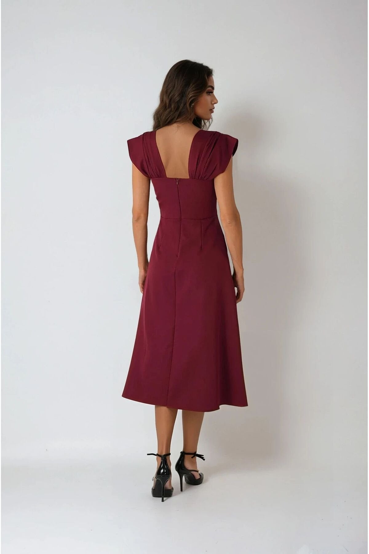 KADIN YAKASI İNCİ DETAYLI ATLAS KUMAŞ MİDİ BOY DÜĞÜN NİŞAN SÖZ DAVET ELBİSESİ