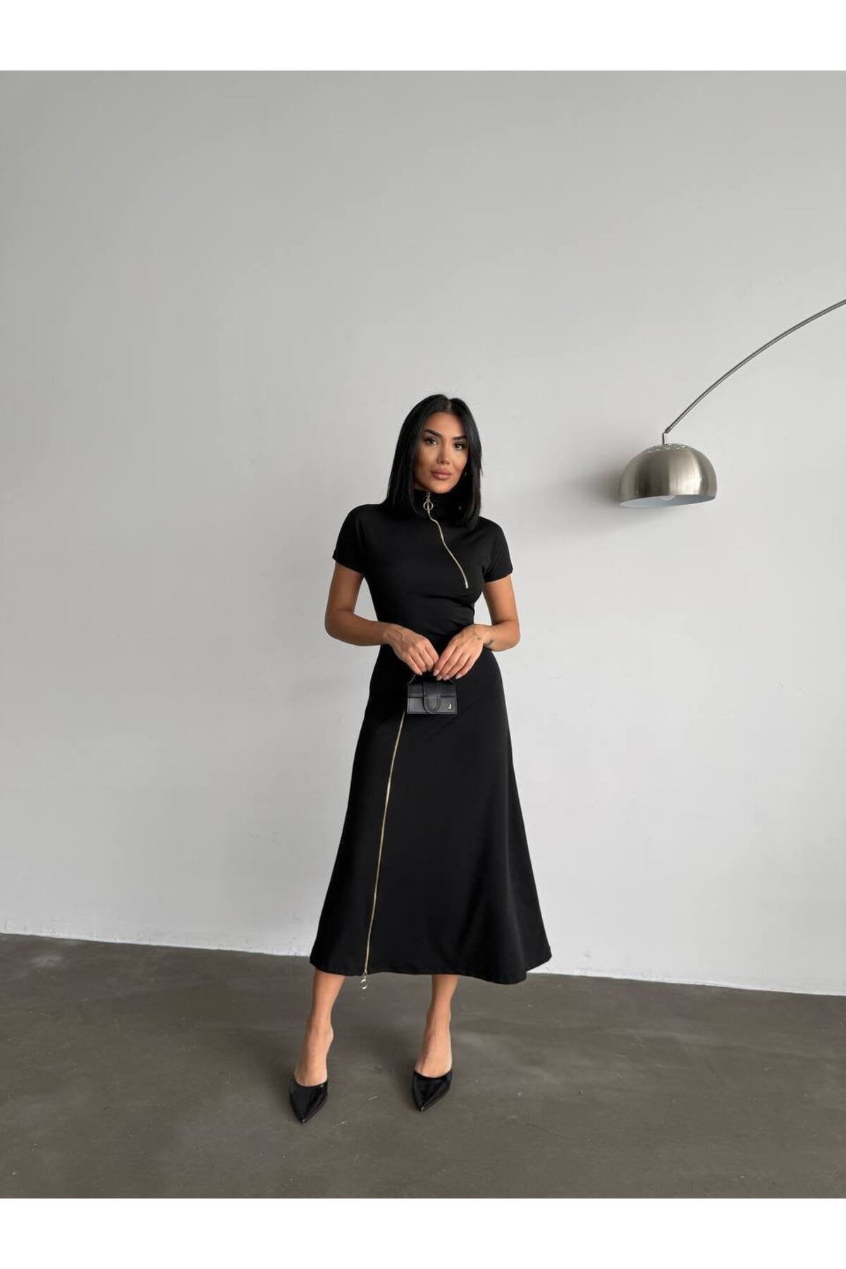 KADIN FERMUAR DETAYLI ESNEK KUMAŞ MİDİ BOY ELBİSE