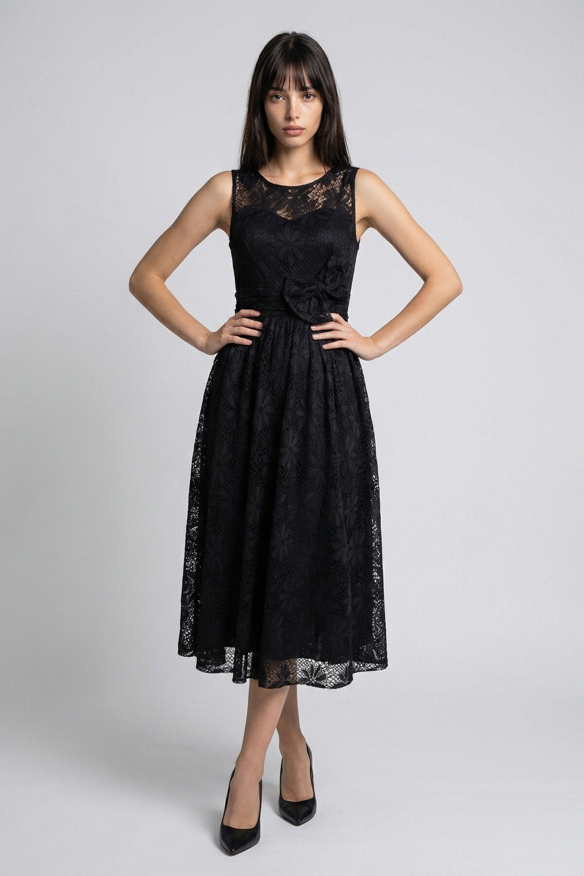 KADIN ETEĞİ KLOŞ MİDİ BOY FİYONK DETAYLI KOLSUZ DANTEL ABİYE DÜĞÜN DAVET SÖZ NİŞAN ELBİSESİ